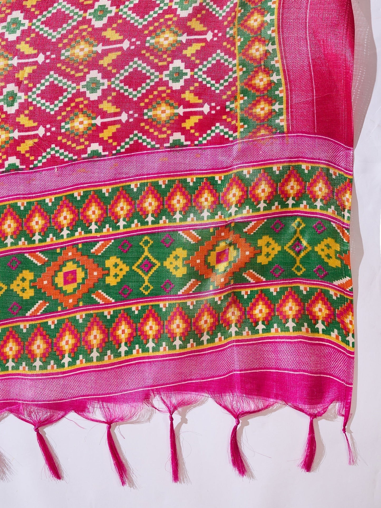 InWeave White Strappy Kurta Set Pink Patola Dupatta - Swadesiicart