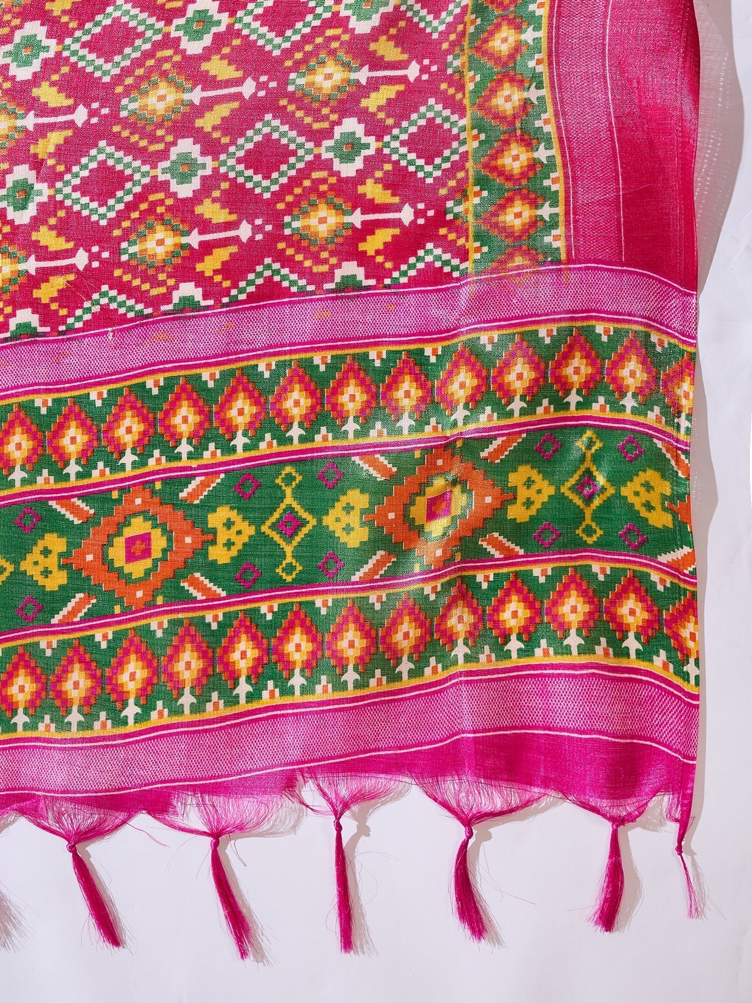 InWeave White Strappy Kurta Set Pink Patola Dupatta - Swadesiicart