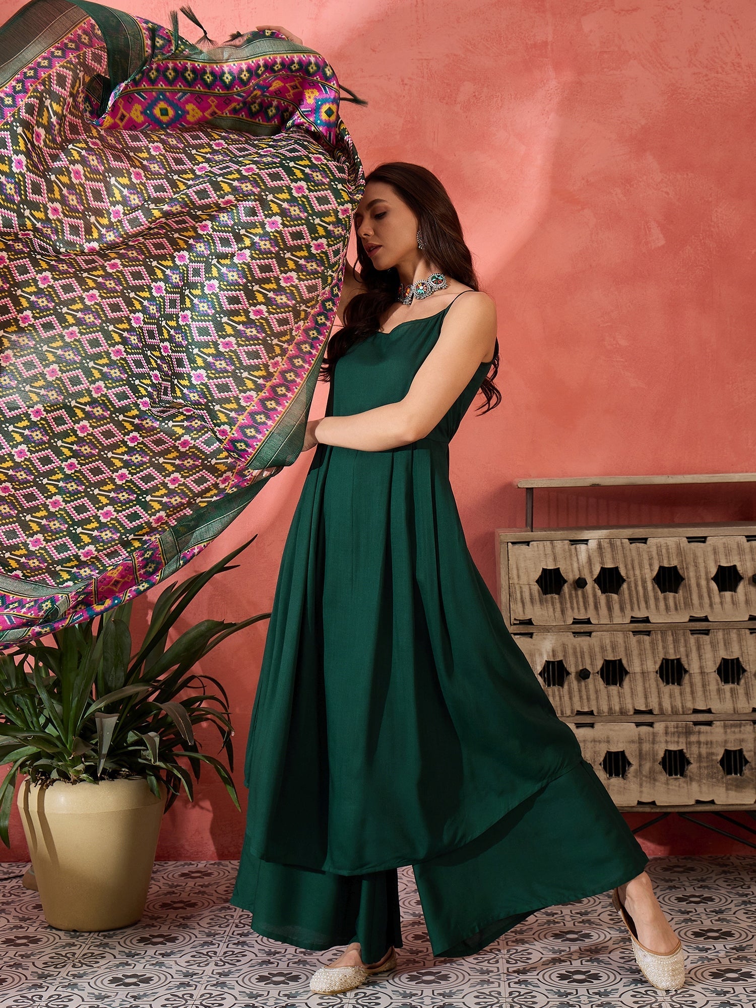 InWeave Green Strappy Kurta Set Green Patola Dupatta - Swadesiicart