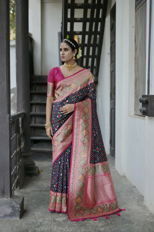 Vishnu Weaves Women's Navy-Blue Paithani Silk Saree with Blouse - Swadesiicart