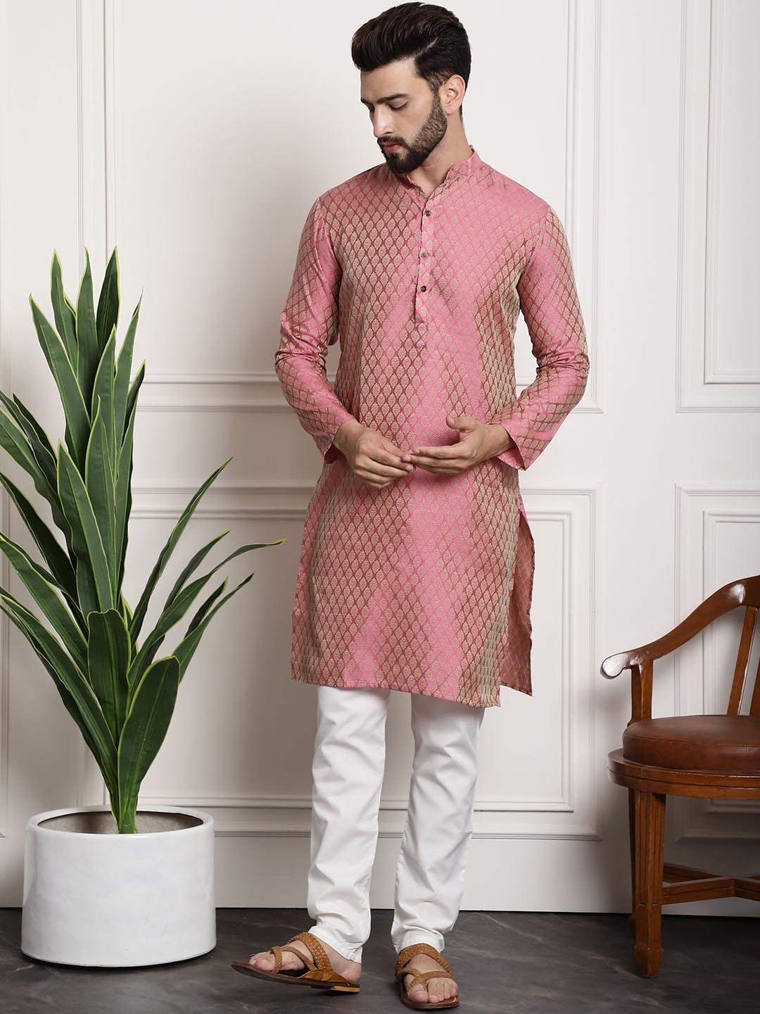 Sojanya Men Pink Ethnic Motifs Kurta with Pyjamas & Nehru Jacket | Swadesiicart
