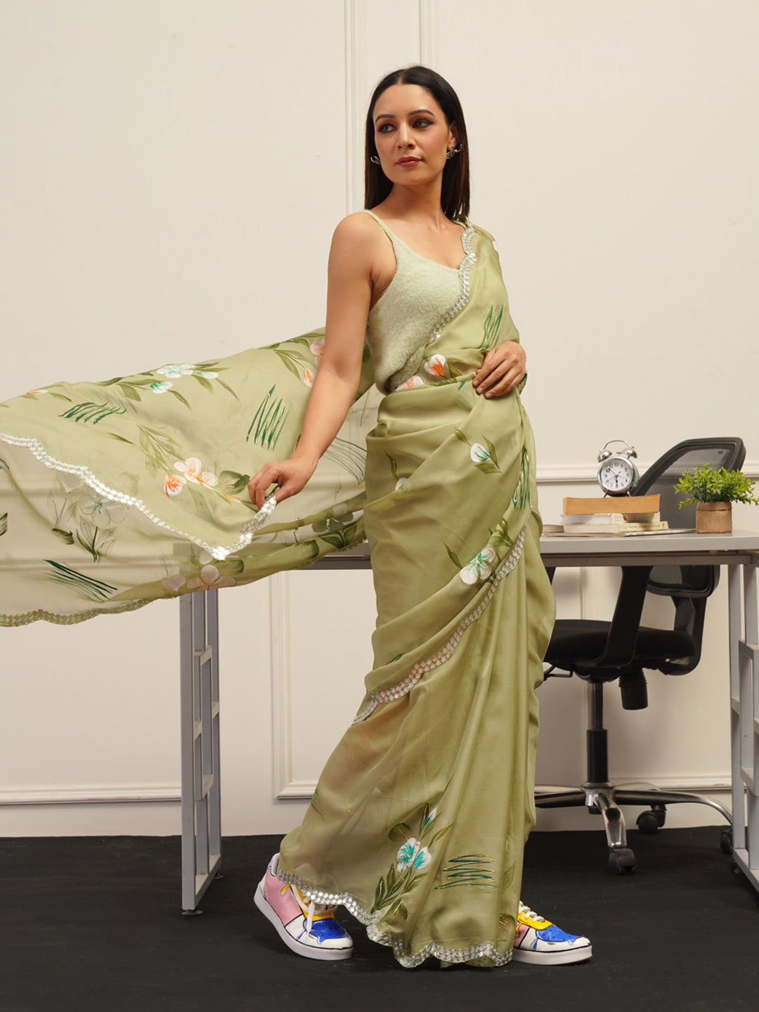 Tikhi Imli Floral Printed Organza Saree | Swadesiicart