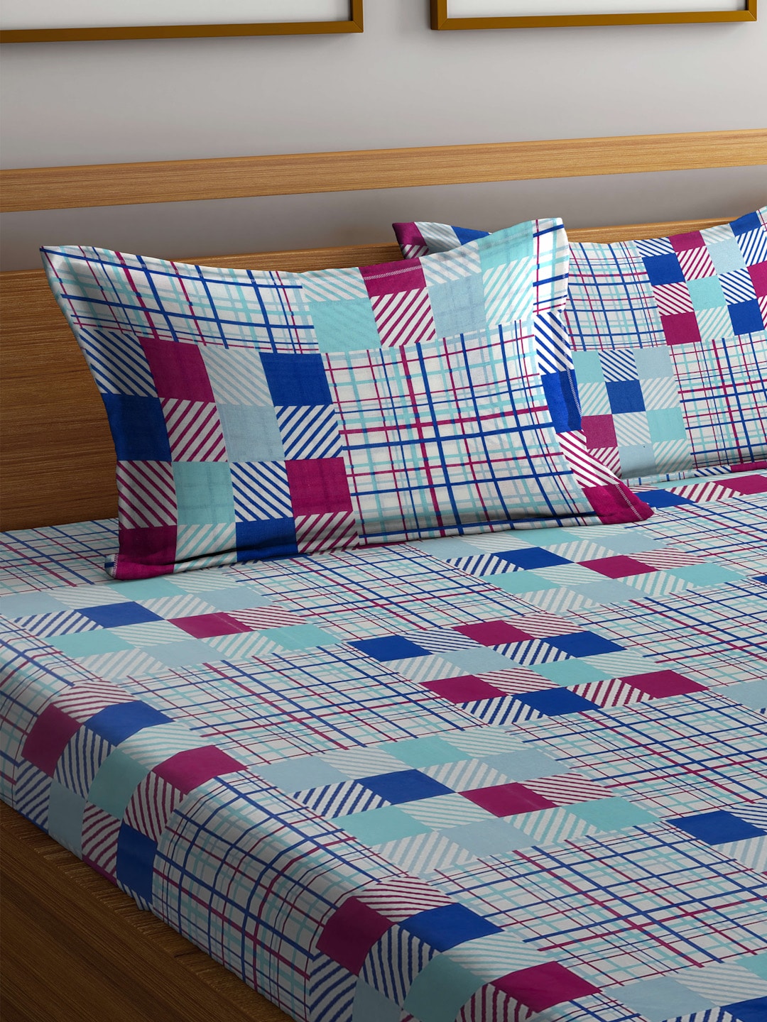 BOMBAY DYEING Marigold Blue Geometric Cotton 104 TC King Bedsheet With 2 Pillow Covers - Swadesiicart