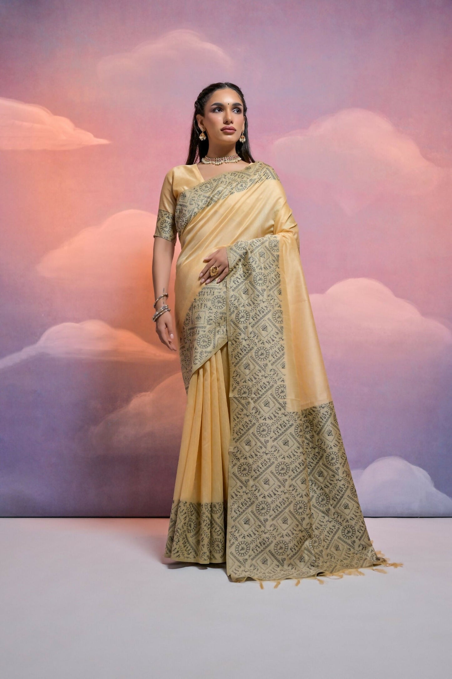 Vishnu Weaves Women's Cream Handloom Raw Silk Woven Border Saree with Blouse - Swadesiicart