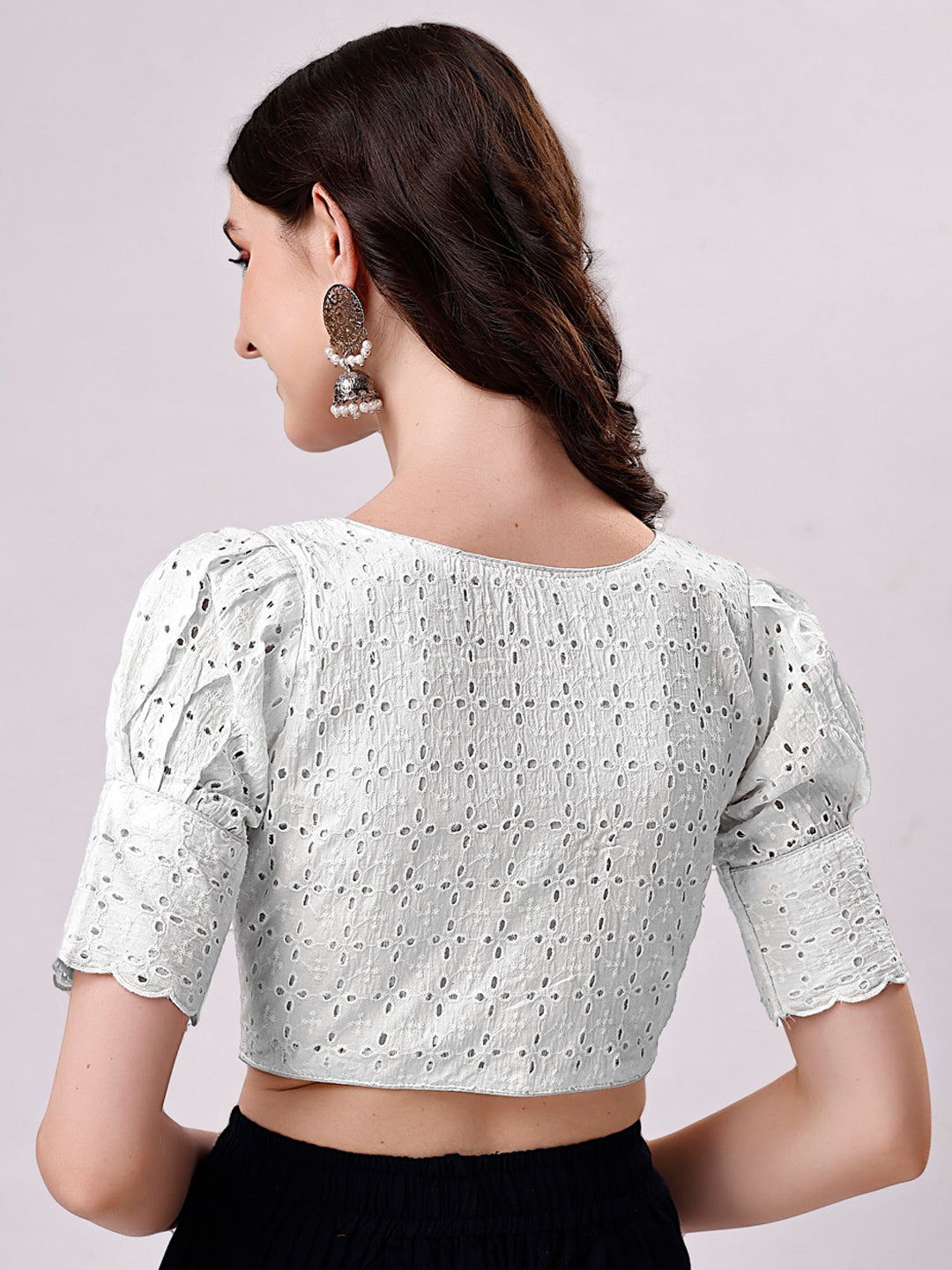 Tikhi Imli White Embroidered V-Neck Thread Work Detailed Cotton Saree Blouse | Swadesiicart