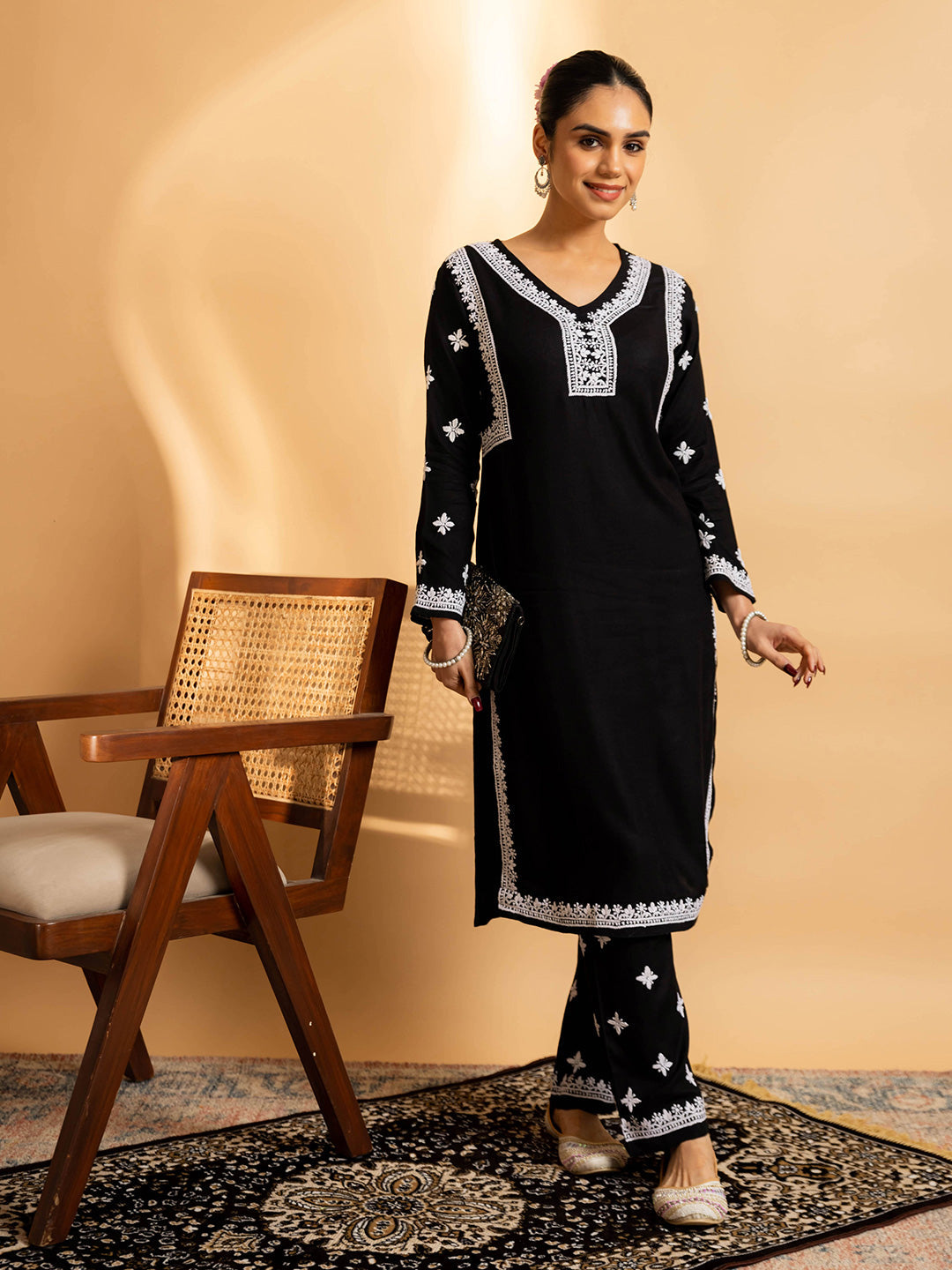 HOUSE OF KARI Floral Embroidered Chikankari Kurta With Trouser | Swadesiicart