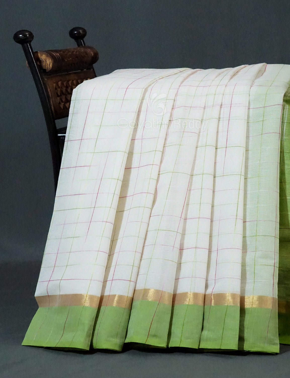 Dual Shade of Milk White And Leaf Green Pure Mangalgiri Cotton By Gayathri Reddy Designer Studio | Swadesiicart