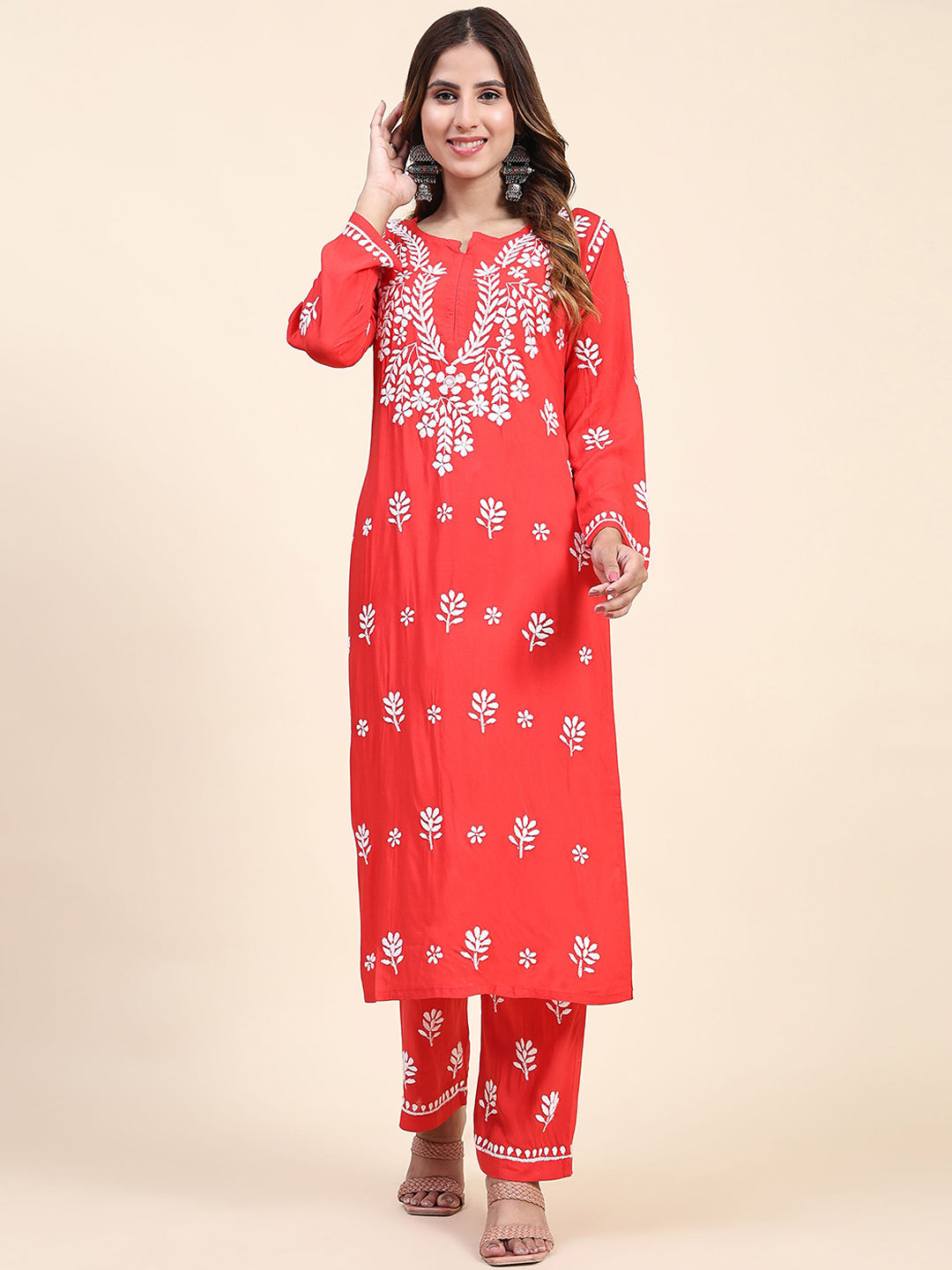 HOUSE OF KARI Floral Embroidered Chikankari Pure Cotton Straight Kurta With Trousers | Swadesiicart