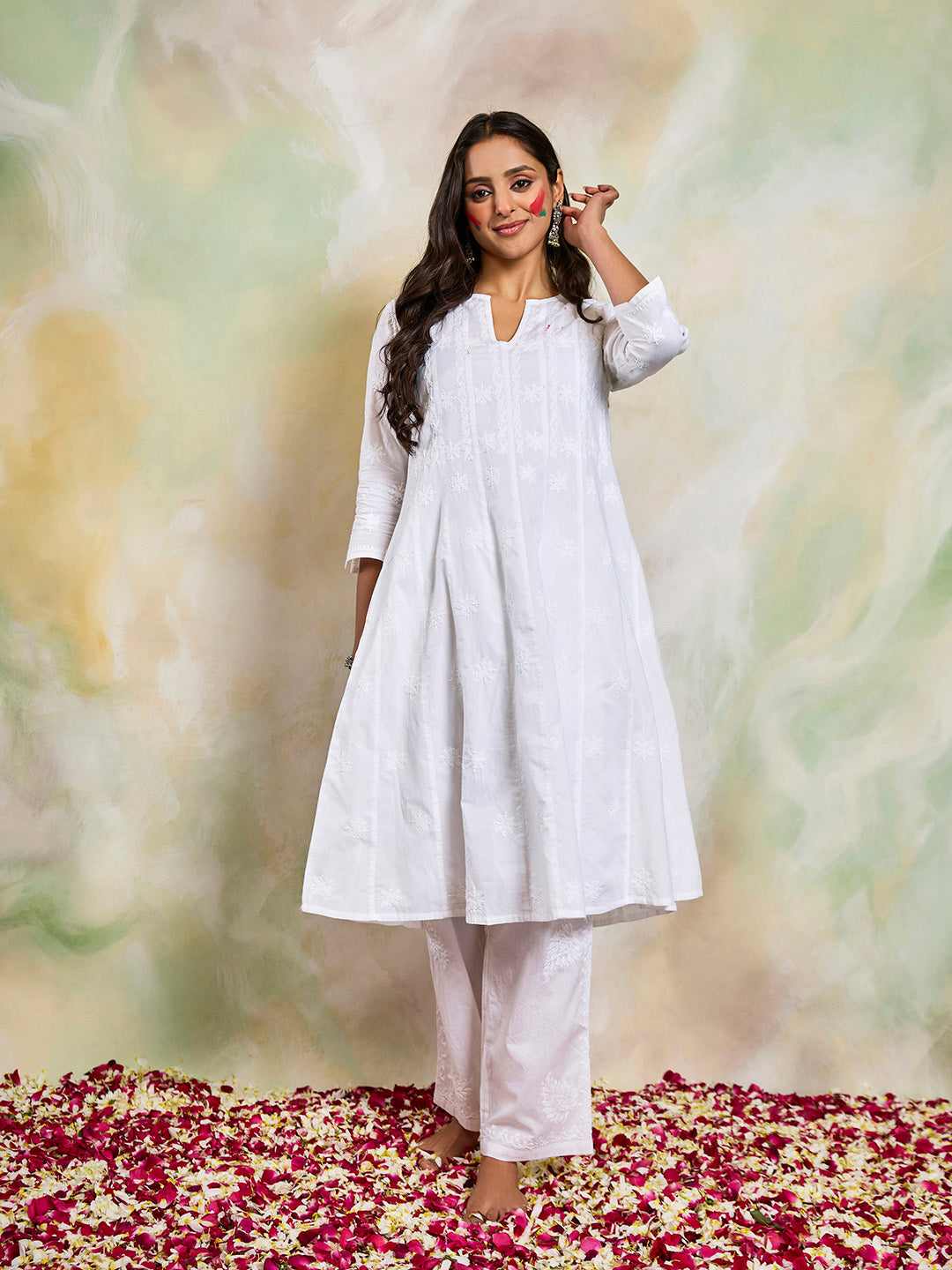 HOUSE OF KARI Women Notch Neck Floral Embroidered Chikankari Shadow Work Cotton Kurta | Swadesiicart
