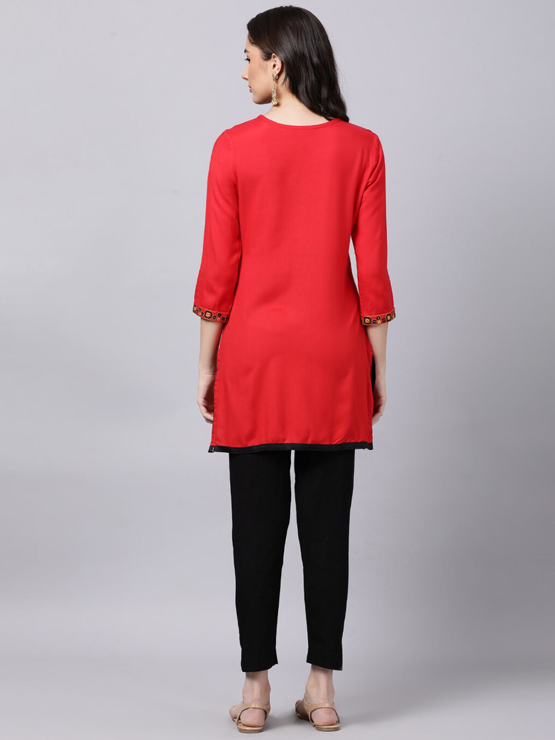 Souchii Women Red Yoke Design Thread Work Grandeur & Majestic Artwork Kurta - Swadesiicart
