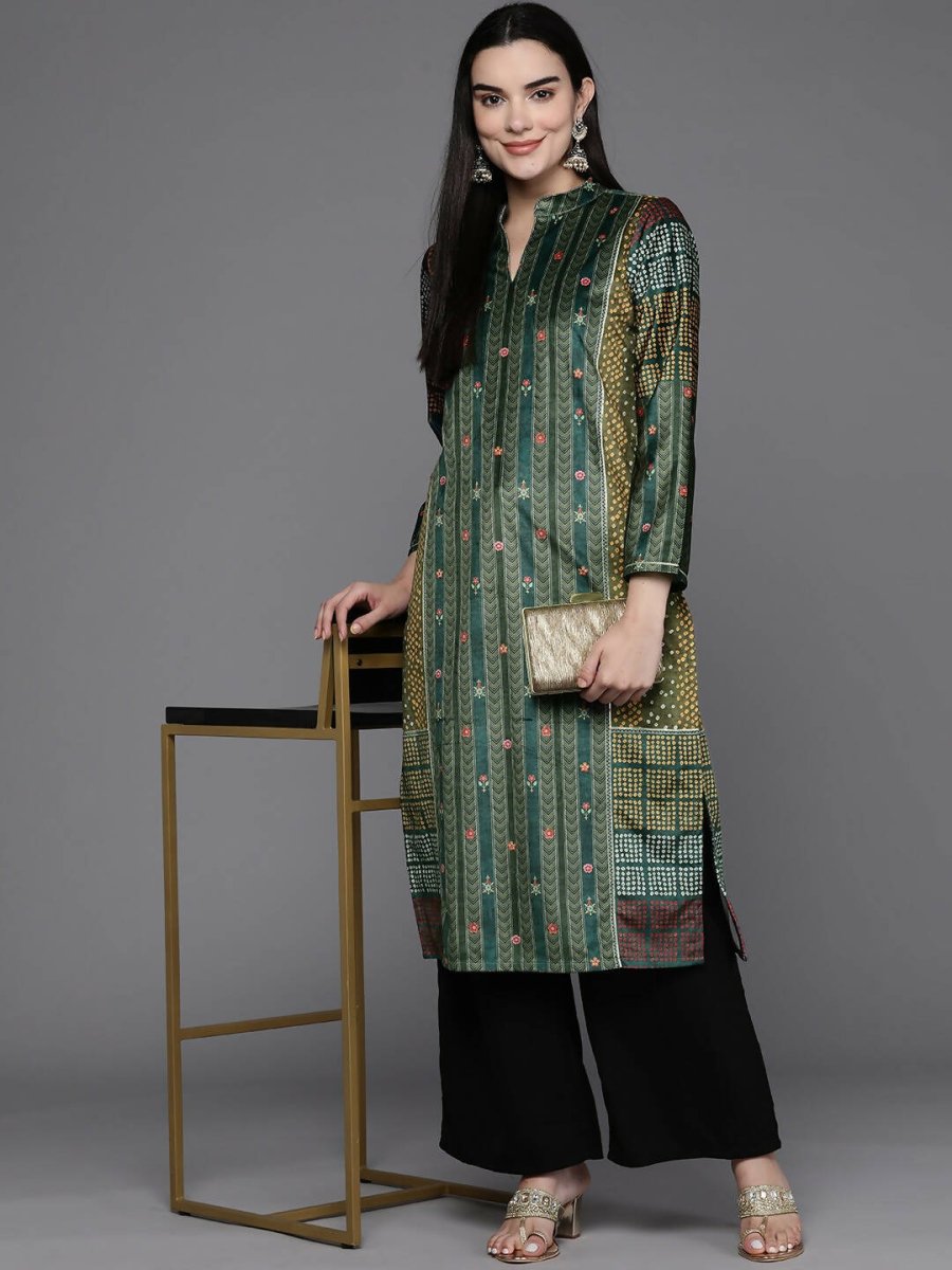 Ahalyaa Women Printed Gotta Patti Velvet Kurta - Green Color | Swadesiicart