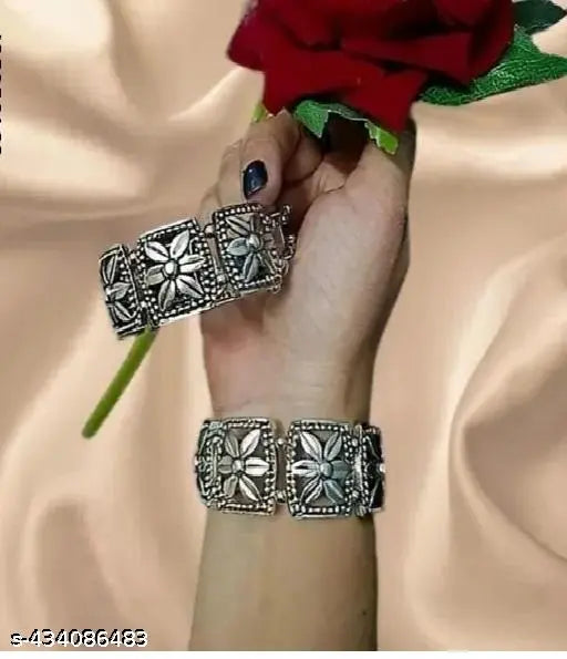 Tehzeeb Creations Women's Silver Plated Oxidised Bangle Set - Swadesiicart