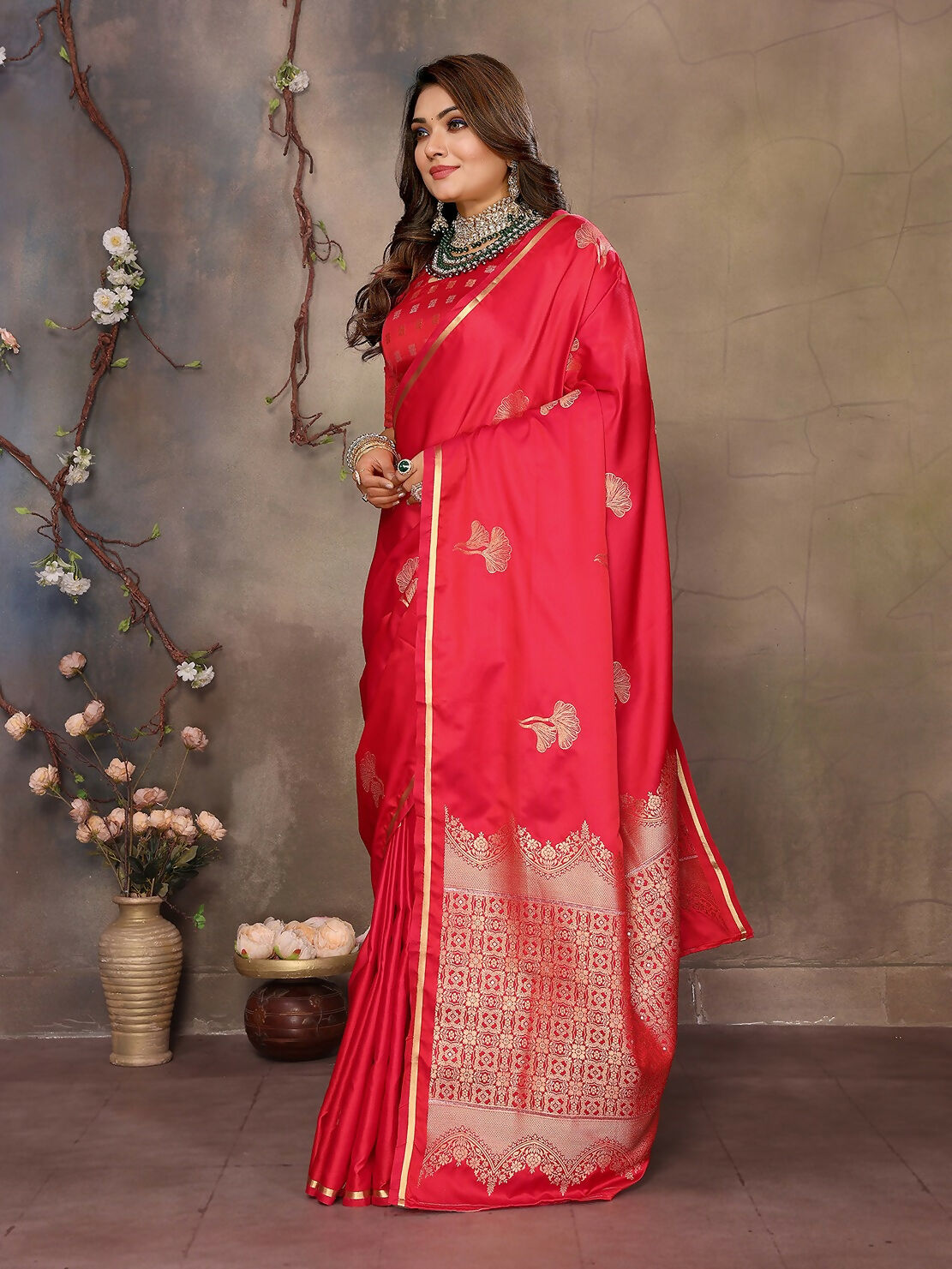 Joban Fashion Red Floral Motifs Banarasi Silk Sarees | Swadesiicart