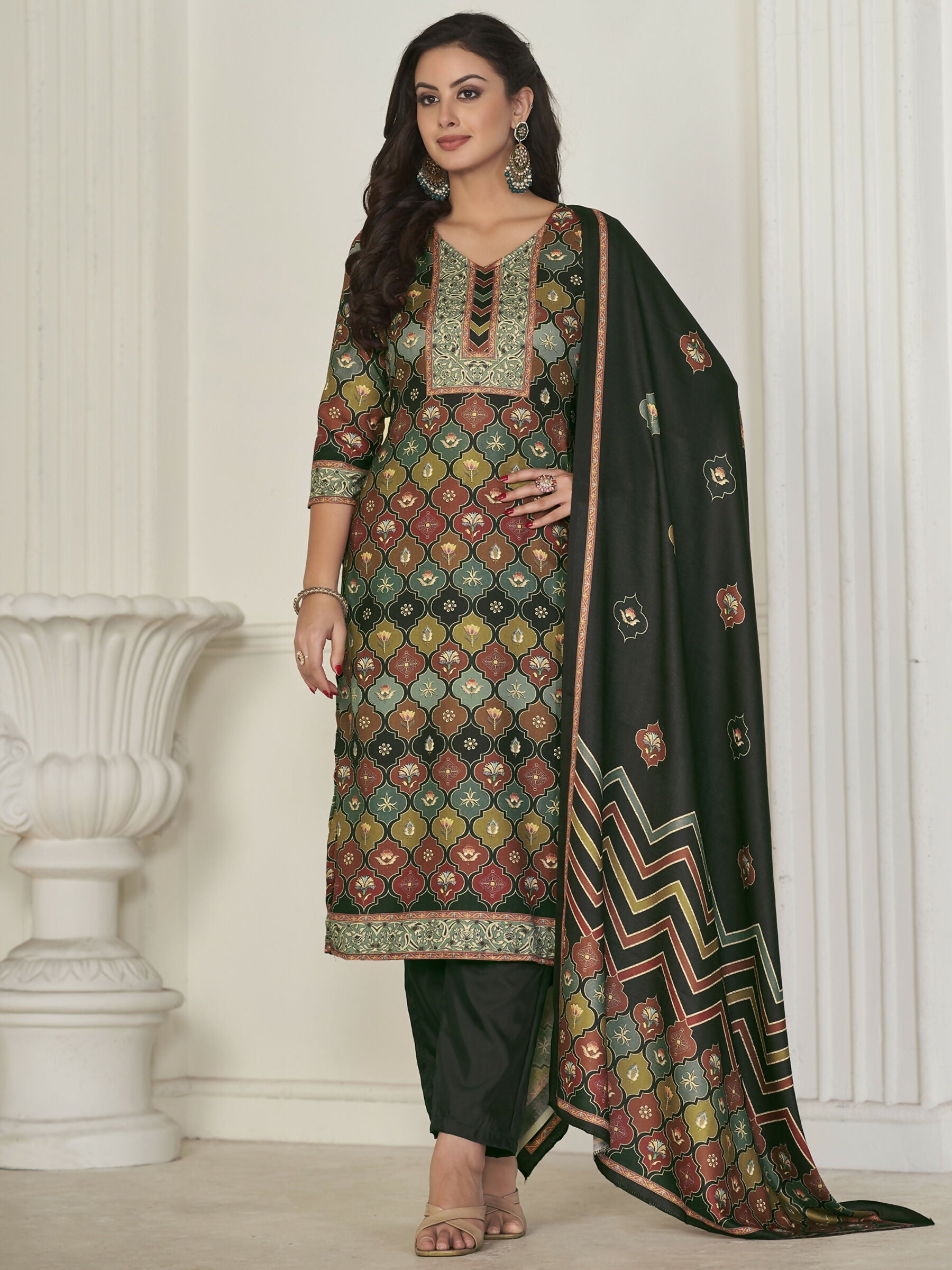 Jyoti Fashion Women's Multicolor Pashmina Digital Printed Kurta with Trouser & Dupatta | Swadesiicart