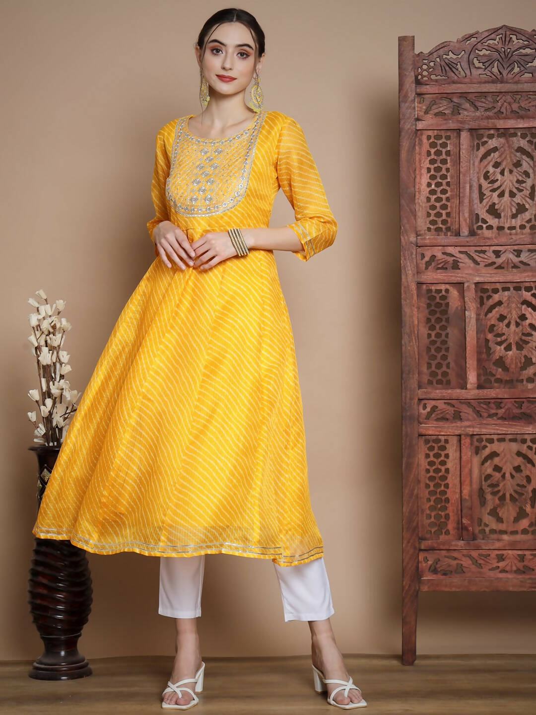 Myshka Women's Yellow Anarkali Kurta - Swadesiicart
