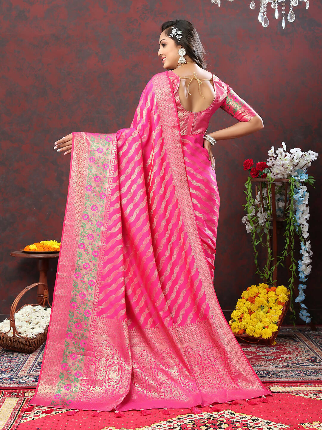 Lorenvalley Fashion Pink Soft Silk Woven Design with Zari Weaving Leheriya Design Saree - Swadesiicart