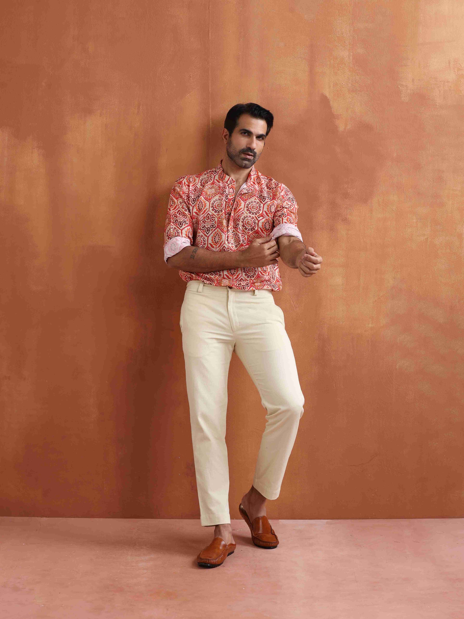 trueBrowns Men's Beige Printed Short Kurta | Swadesiicart