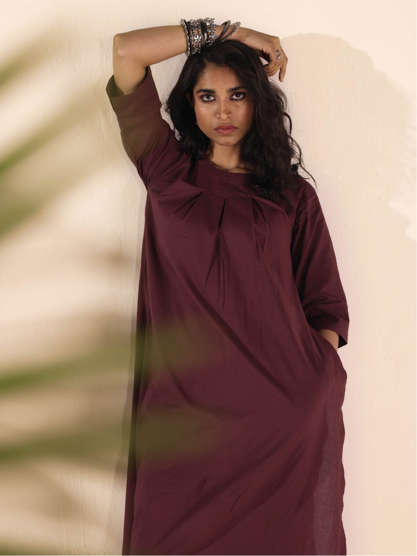 trueBrowns Maroon Cotton Ikat Slit Kurta Pant Set | Swadesiicart