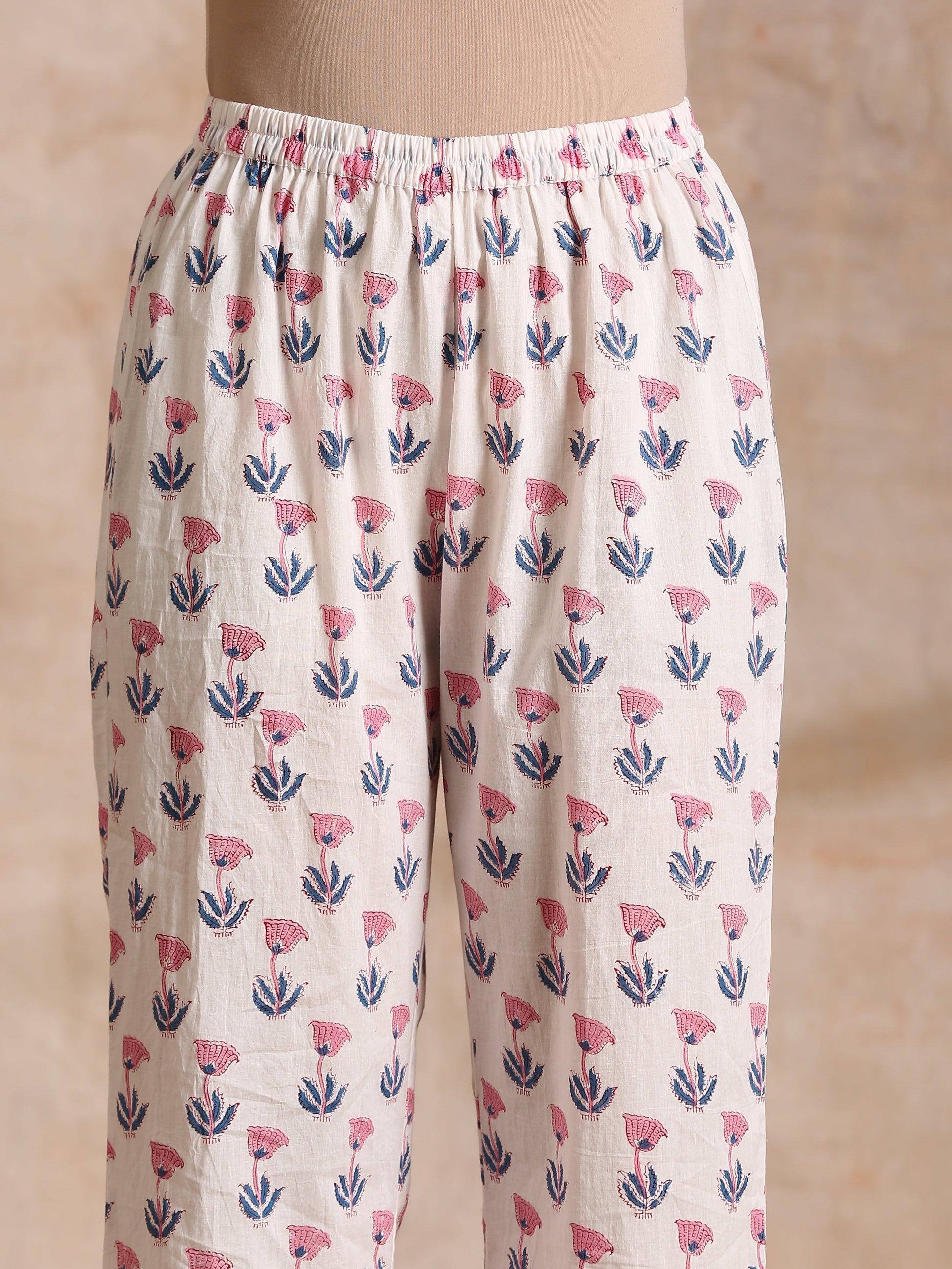 trueBrowns White With Pink Blue Buta Block Print Cotton Kurta Pant Set | Swadesiicart