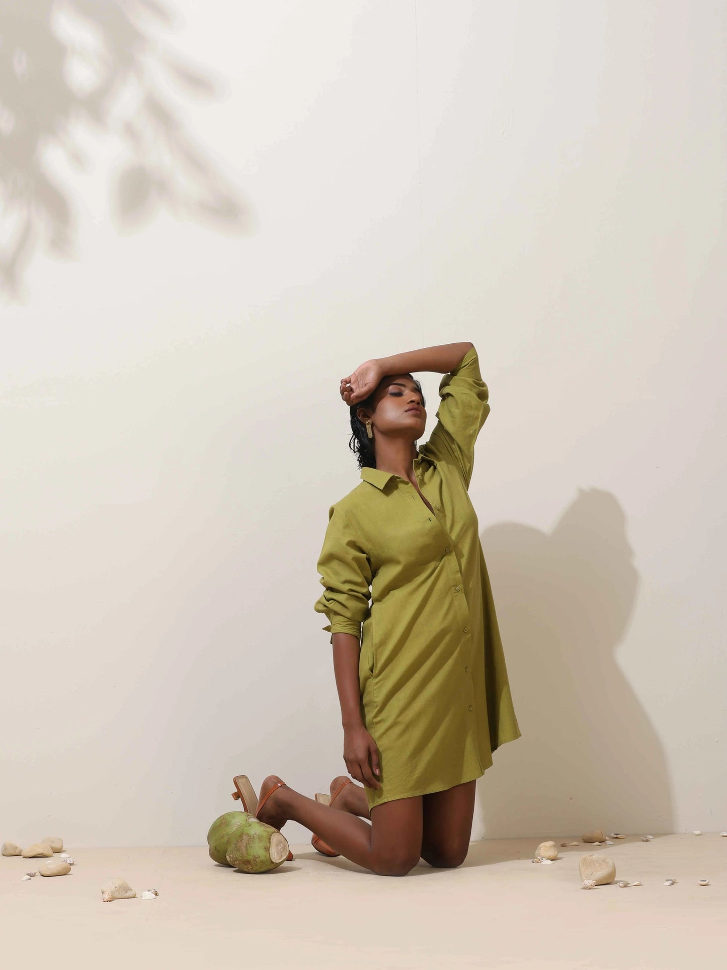 trueBrowns Pear Green Cotton Linen Dress | Swadesiicart