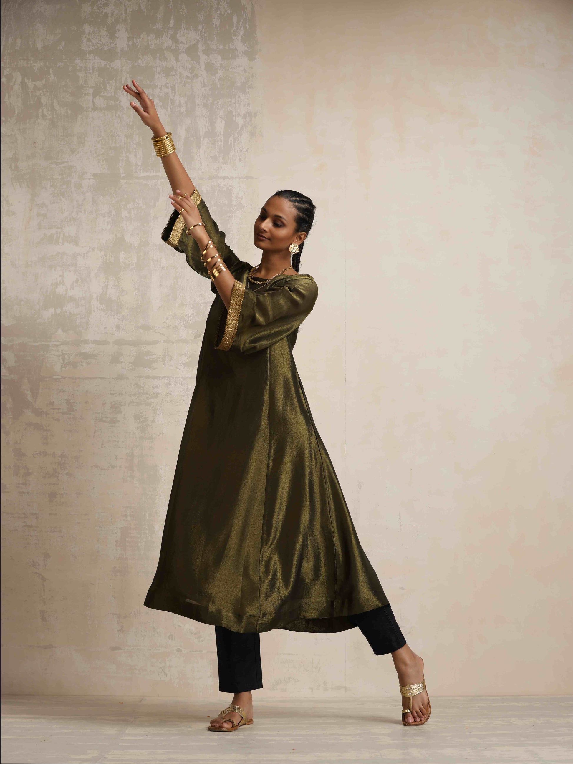 trueBrowns Olive Green Tissue Flared Anarkali Kurta Set | Swadesiicart