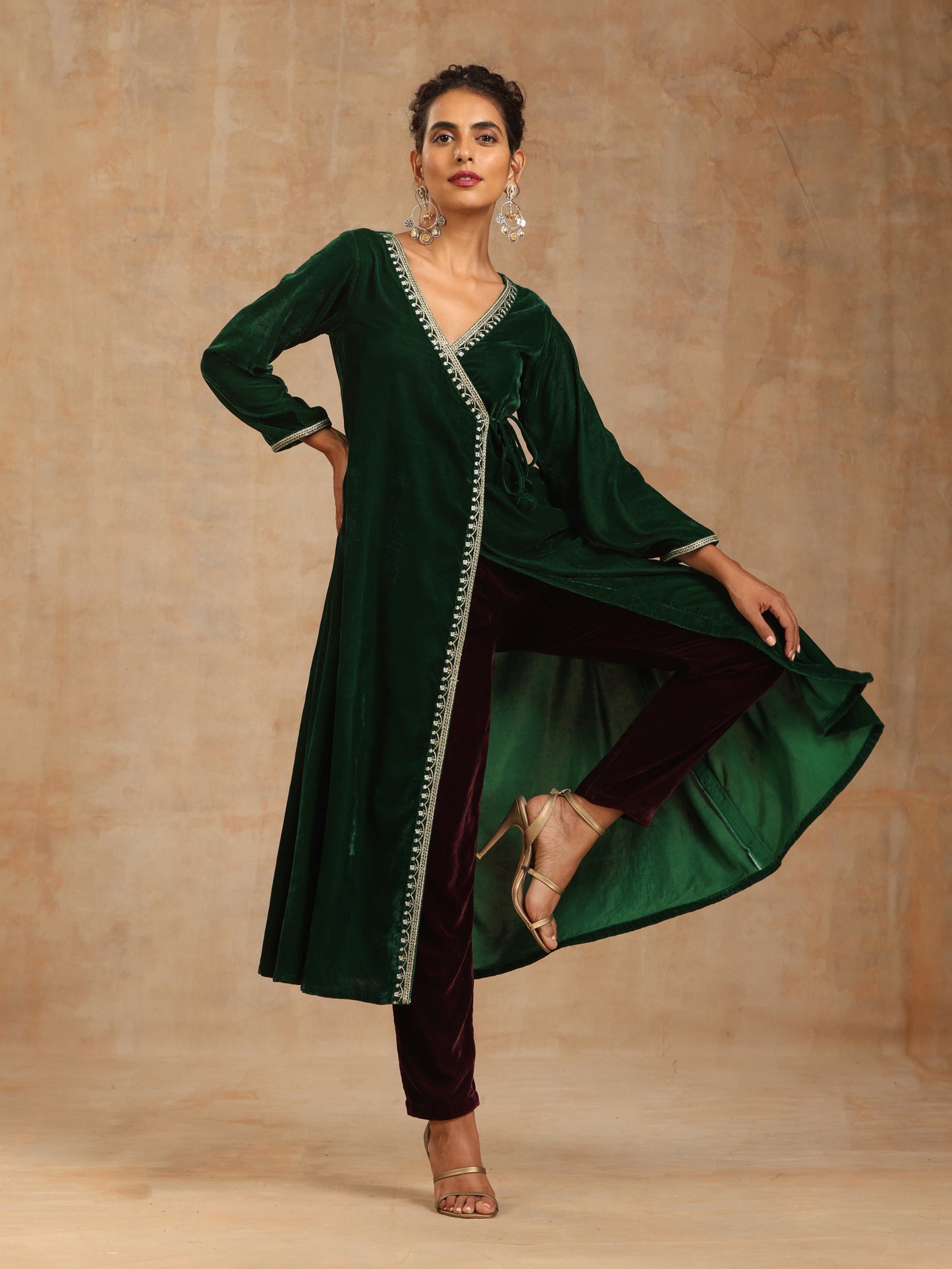 trueBrowns Green Velvet Embroidered Angrakha Kurta | Swadesiicart
