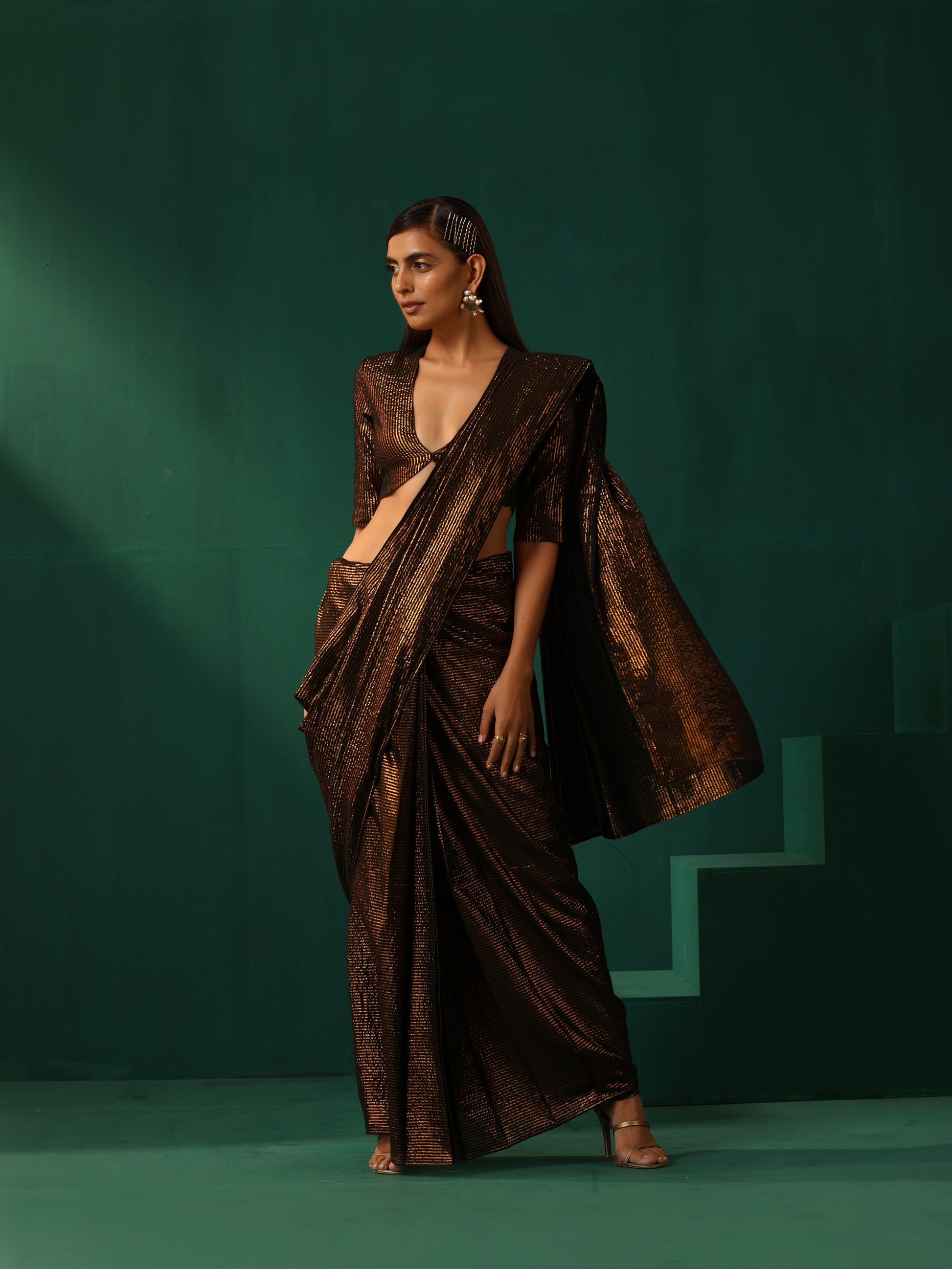 trueBrowns Black Cotton Gold Lurex Striped Ready to Wear Saree | Swadesiicart