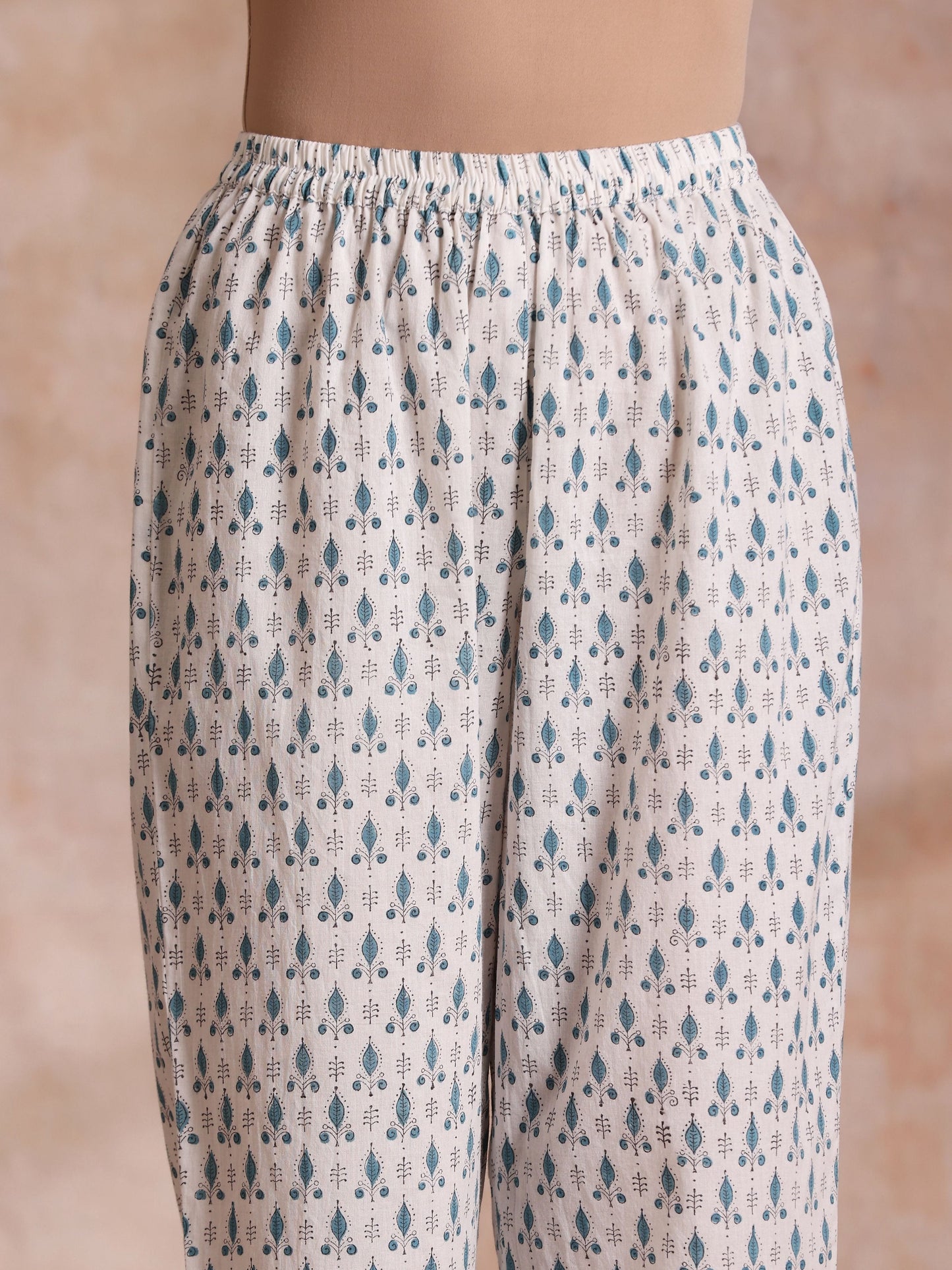 trueBrowns White With Teal Buta Block Print Cotton Front Neck Gathered Kurta Pant Set | Swadesiicart