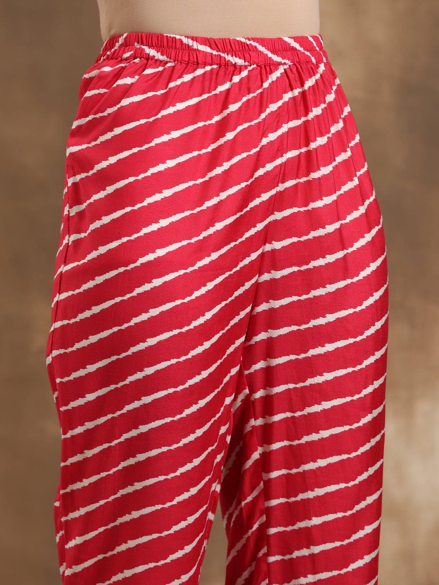 trueBrowns Pink Lehariya Printed Silk Kaftan Co-Ord Set - Swadesiicart