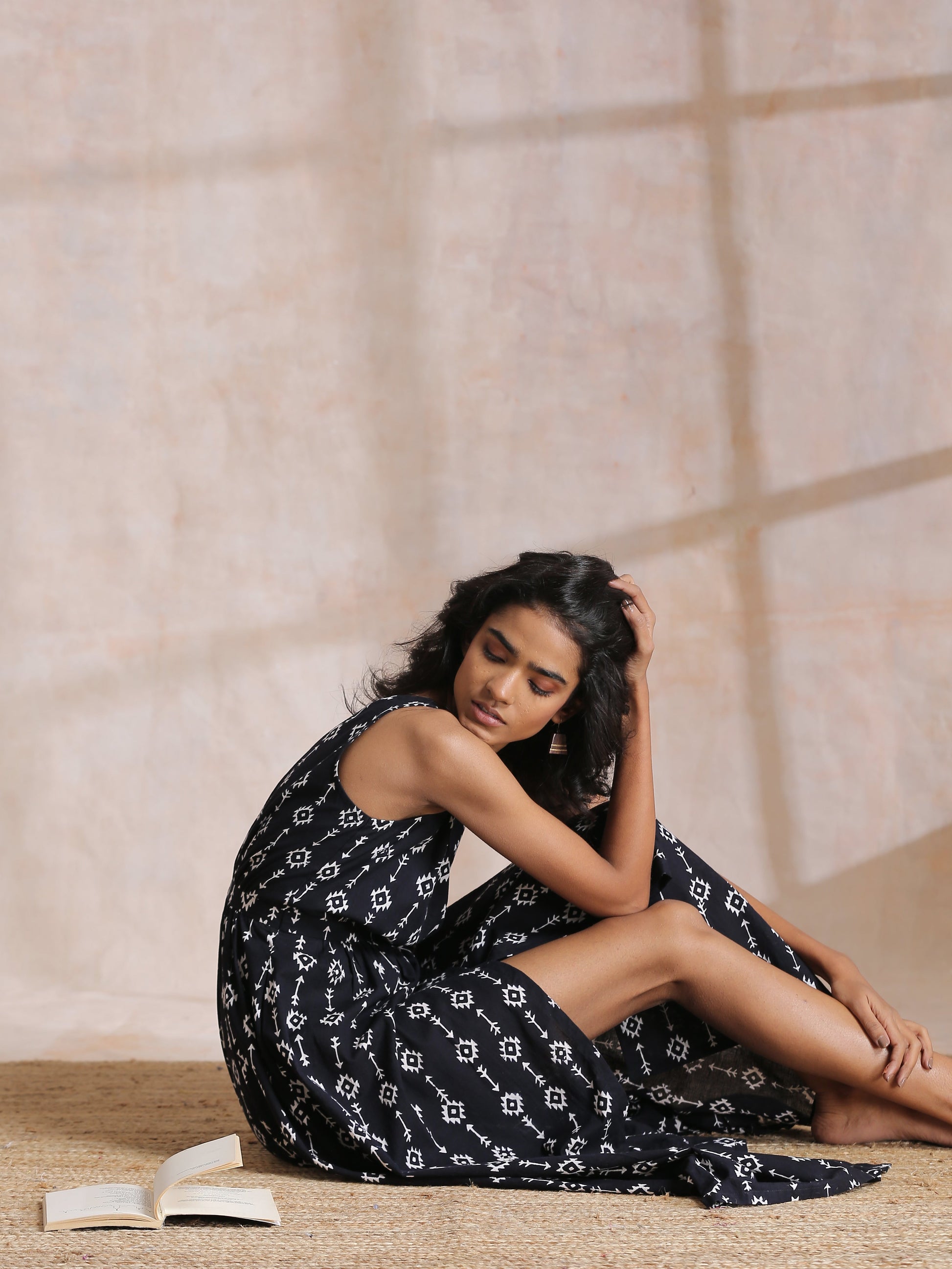 trueBrowns Black White Geometric Print Cotton Sleeveless Wrap Dress | Swadesiicart