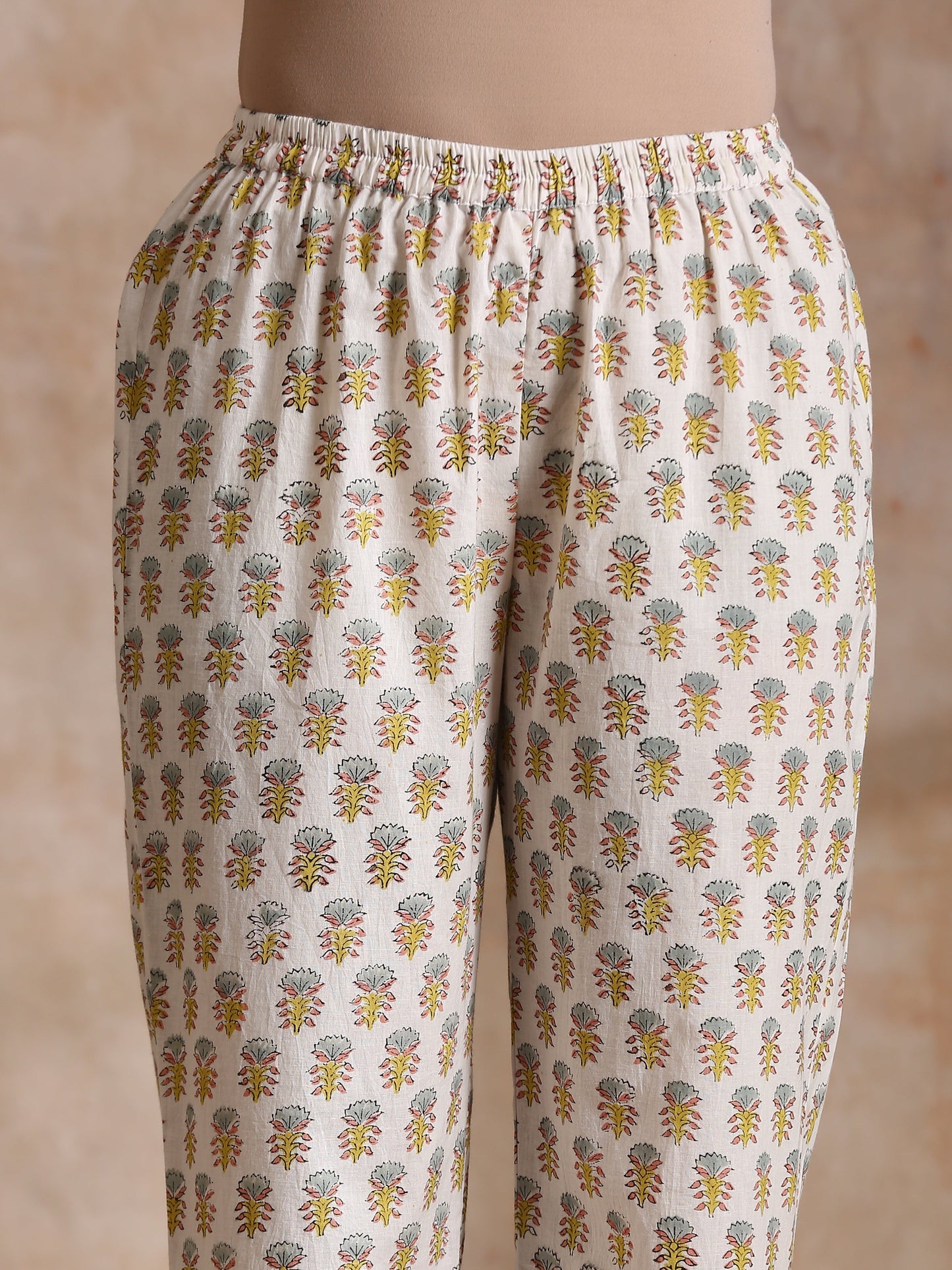 trueBrowns Multi Color Floral Booti Print Cotton Flared Kurta Pant Set | Swadesiicart