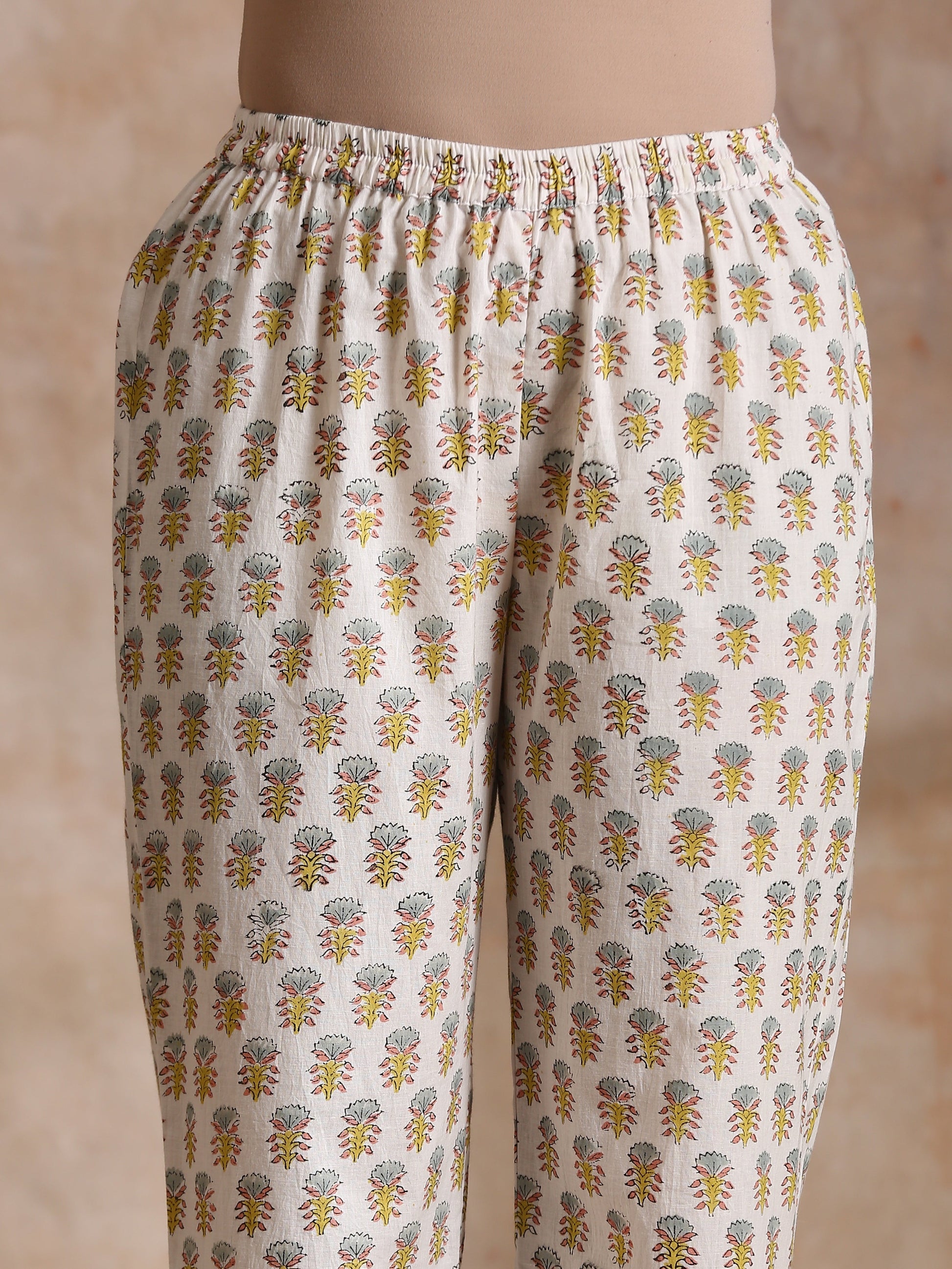 trueBrowns Multi Color Floral Booti Print Cotton Flared Kurta Pant Set | Swadesiicart