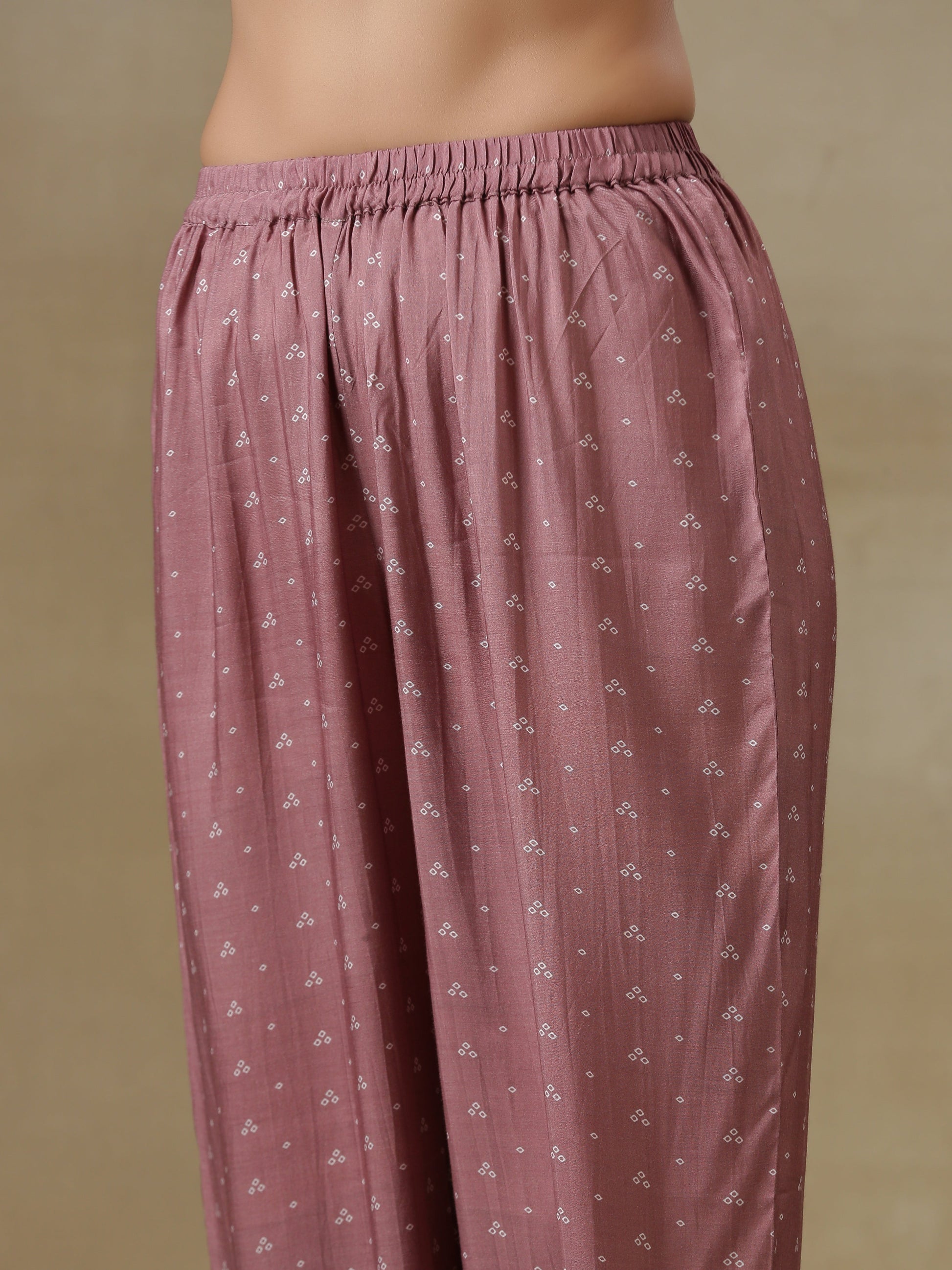 trueBrowns Dark Mauve Bandhani Printed Silk Front Slit Kurta Pant Set | Relove | Swadesiicart