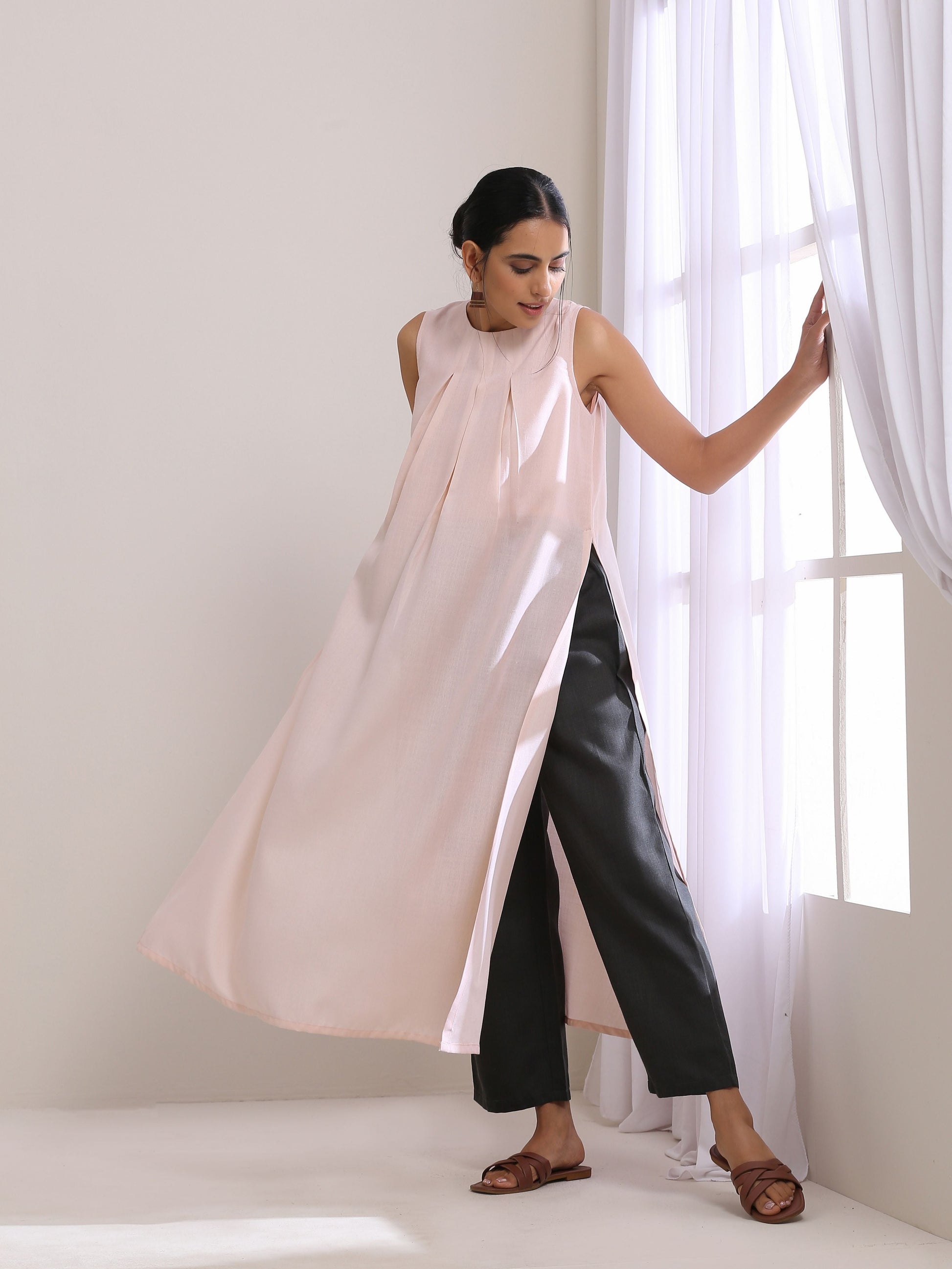 trueBrowns Pink Slub Sleeveless Kurta Pant Set | Swadesiicart