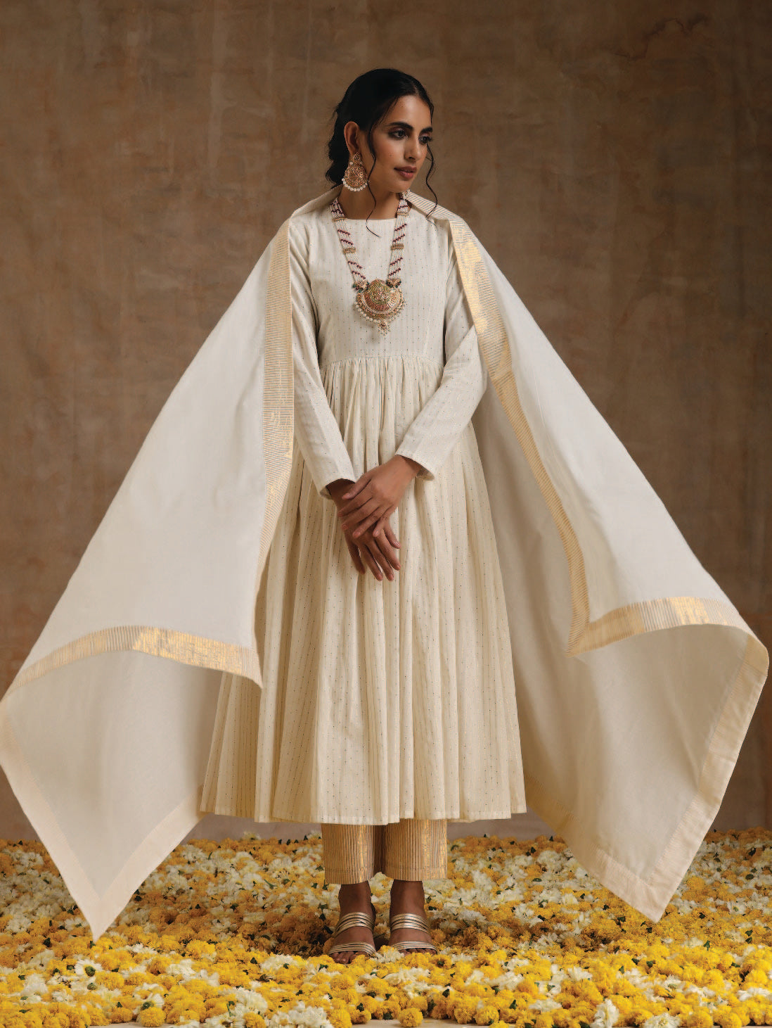 trueBrowns Ivory Gold Cotton Anarkali Set | Swadesiicart