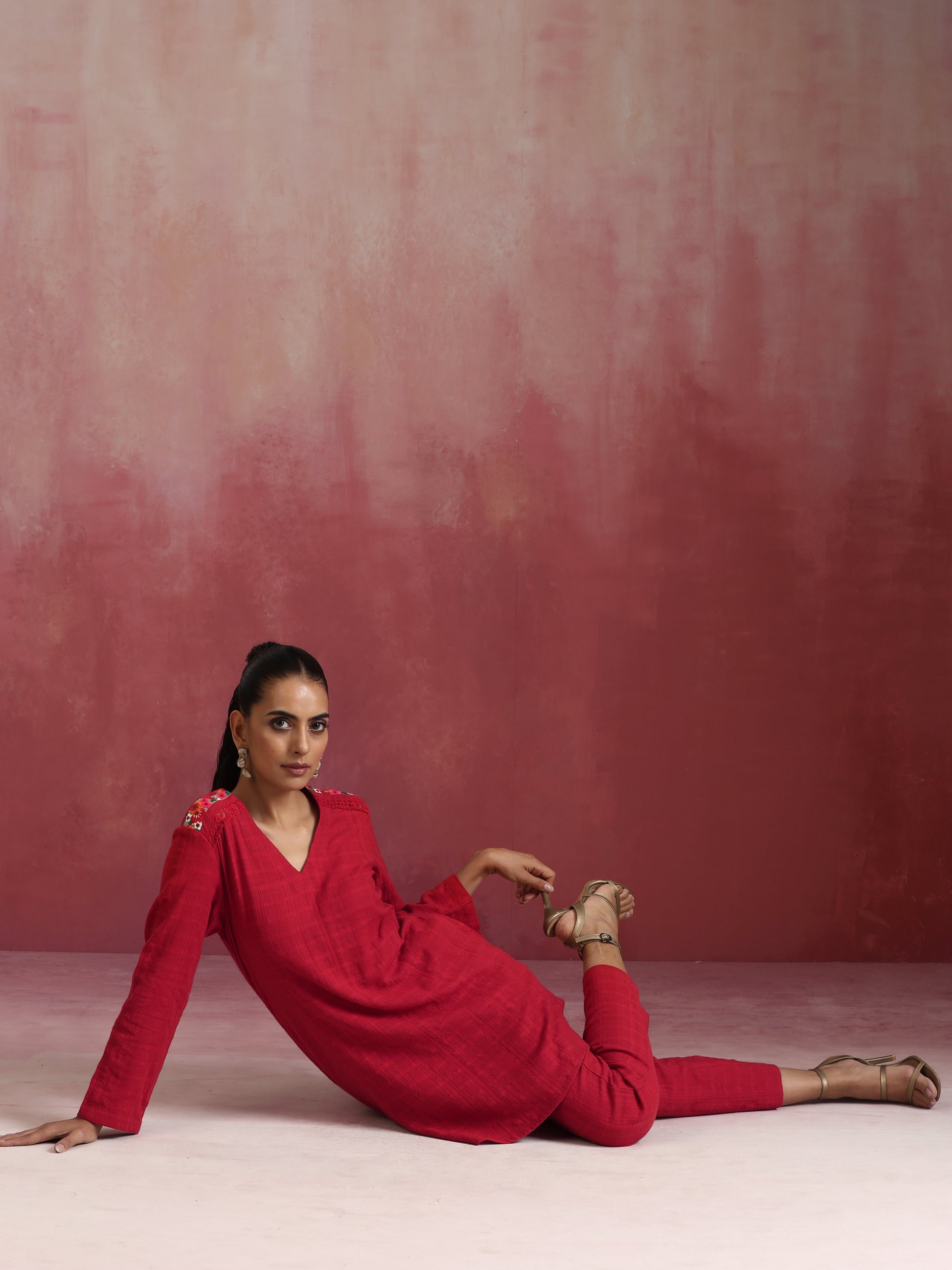 trueBrowns Red Cotton Dobby Kurta Co-ord set - Swadesiicart