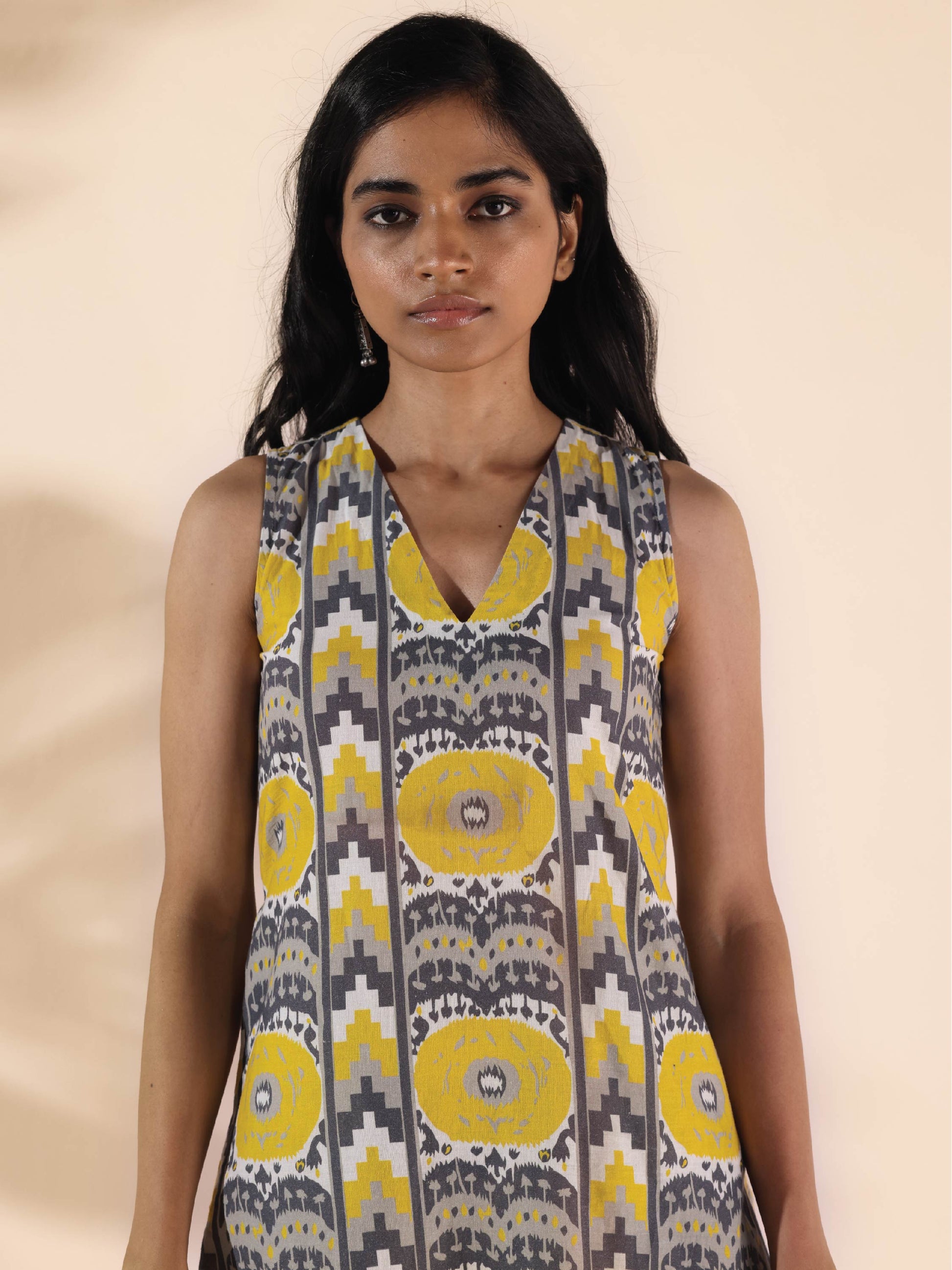 trueBrowns Yellow Cotton Ikat Sleeveless Kurta Pant Set | Swadesiicart
