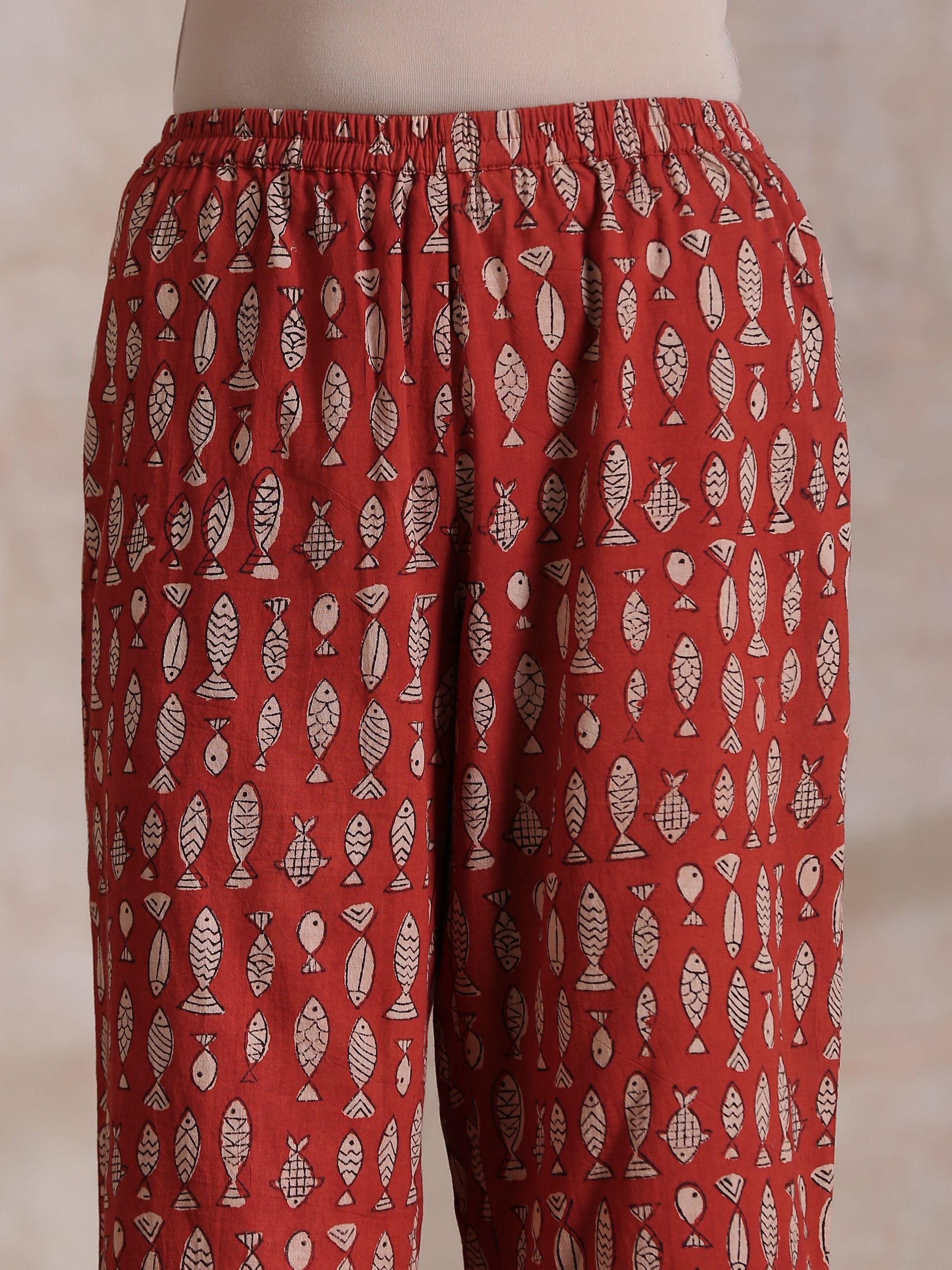 trueBrowns Rust Red Bagru Fish Print Cotton Gathers Co-Ord Set - Swadesiicart