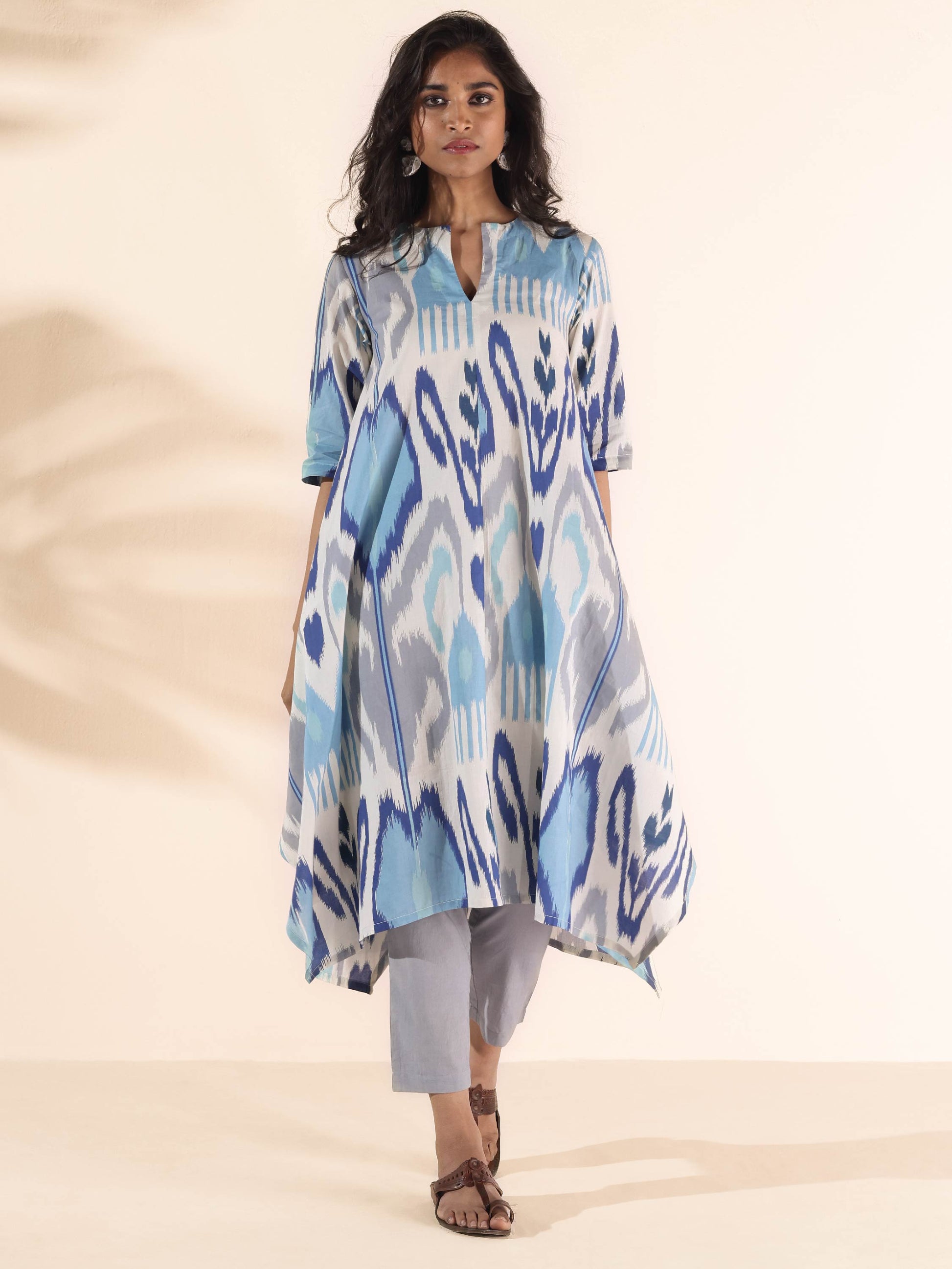 trueBrowns Blue Cotton Ikat Flared Kurta Pant Set | Swadesiicart