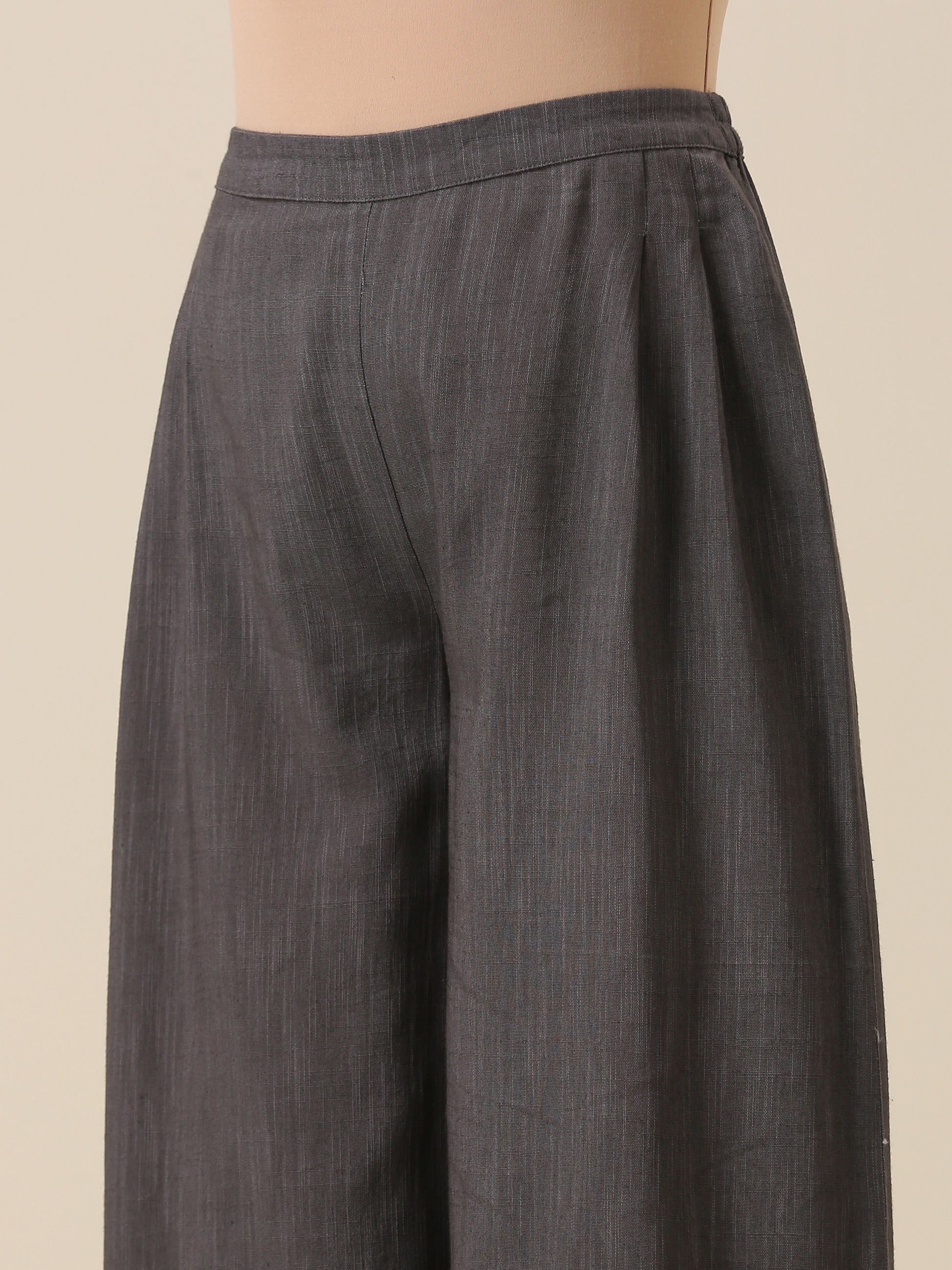 trueBrowns Slate Grey Slub Texture Sleevesless Jacket Pant Set | Swadesiicart