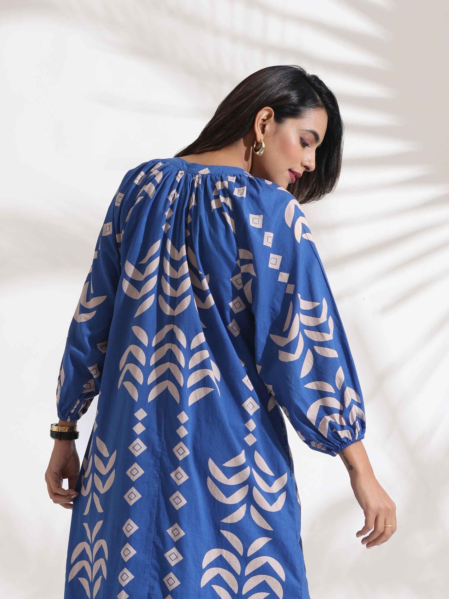trueBrowns Blue Cotton Print Dress | Swadesiicart