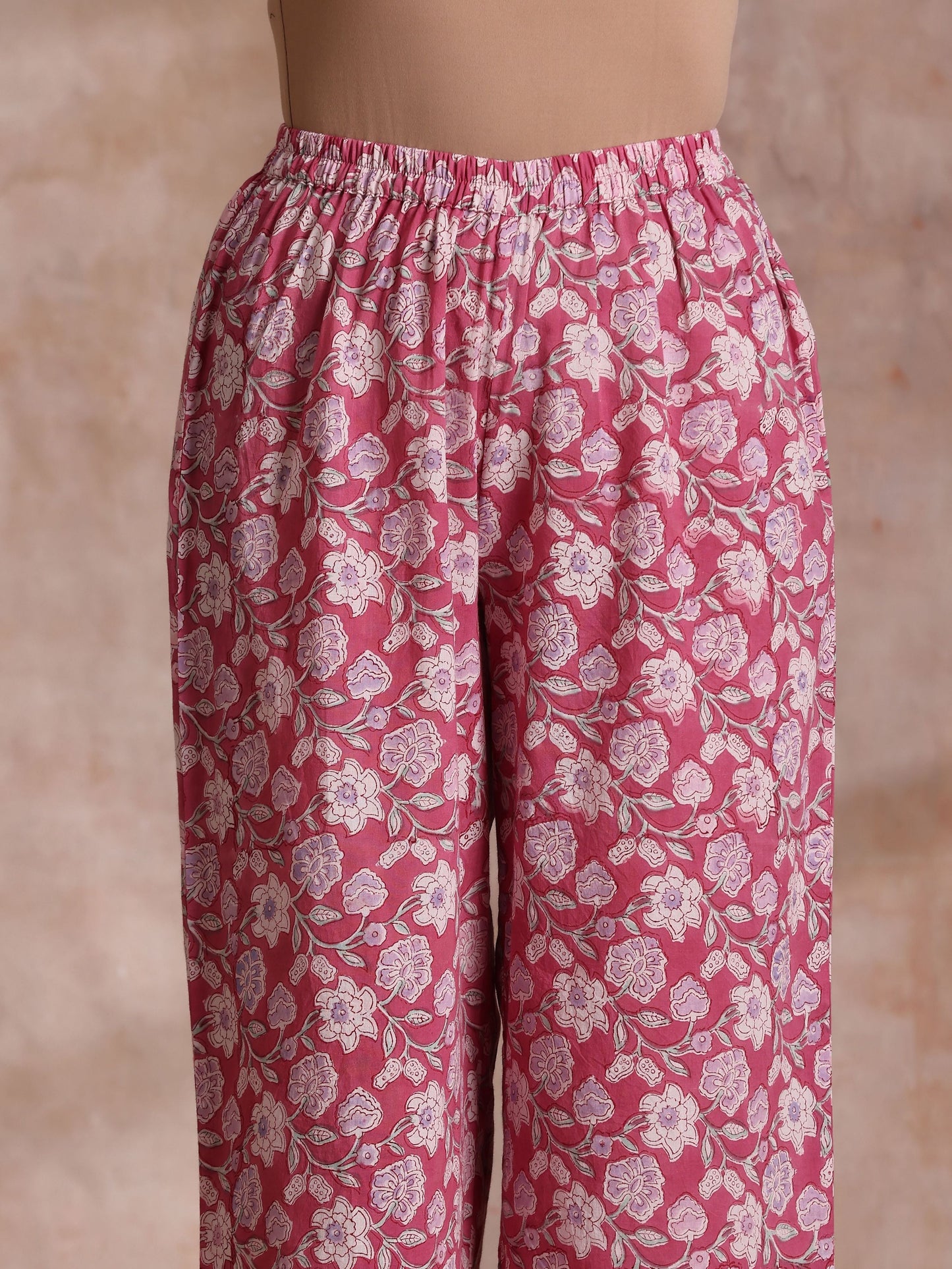 trueBrowns Pink Green Floral On White Block Print Cotton Slit Kurta Pant Set | Relove | Swadesiicart