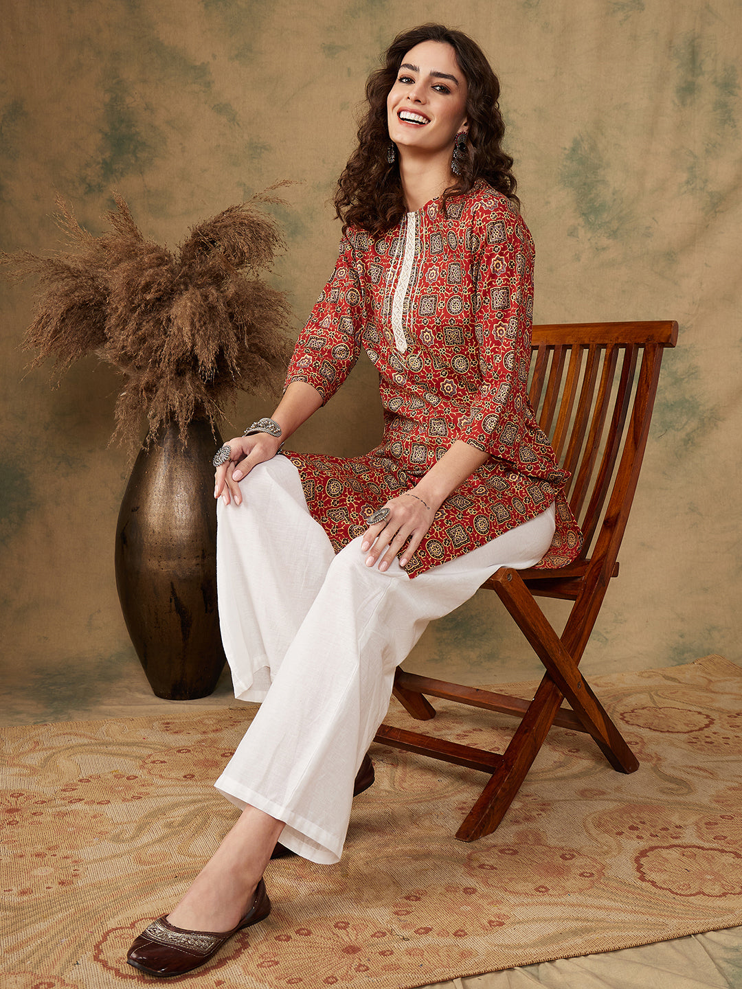 InWeave Women's Maroon Ethnic Print Lace Gota Work Straight Kurta - Swadesiicart