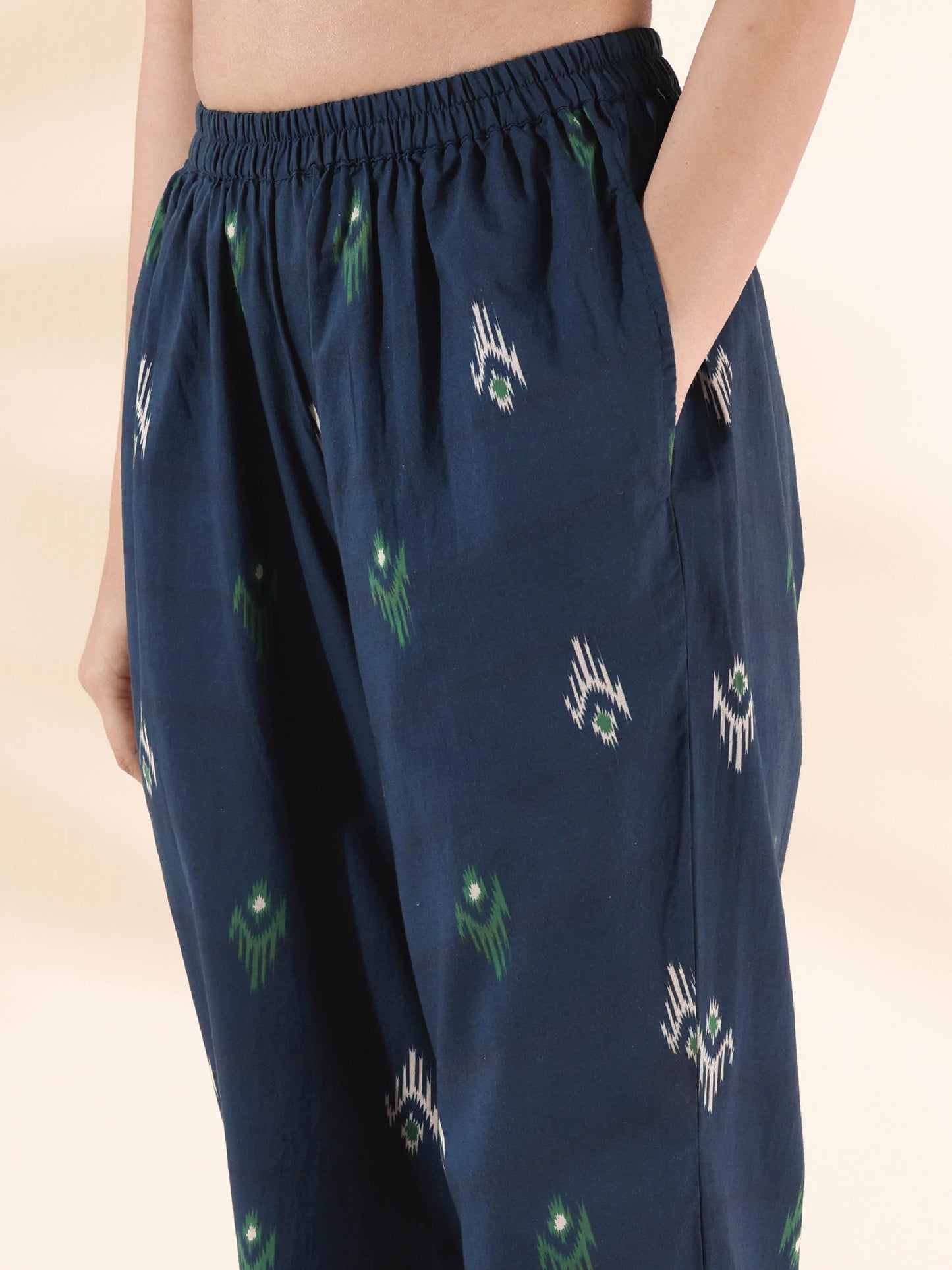 trueBrowns Green Cotton Ikat Flared Kurta Pant Set | Swadesiicart