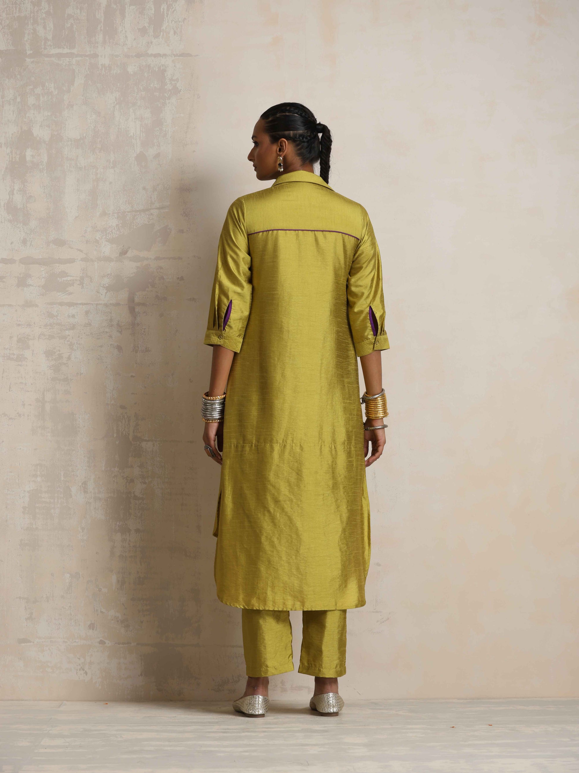 trueBrowns Green Shirt Kurta Set | Swadesiicart