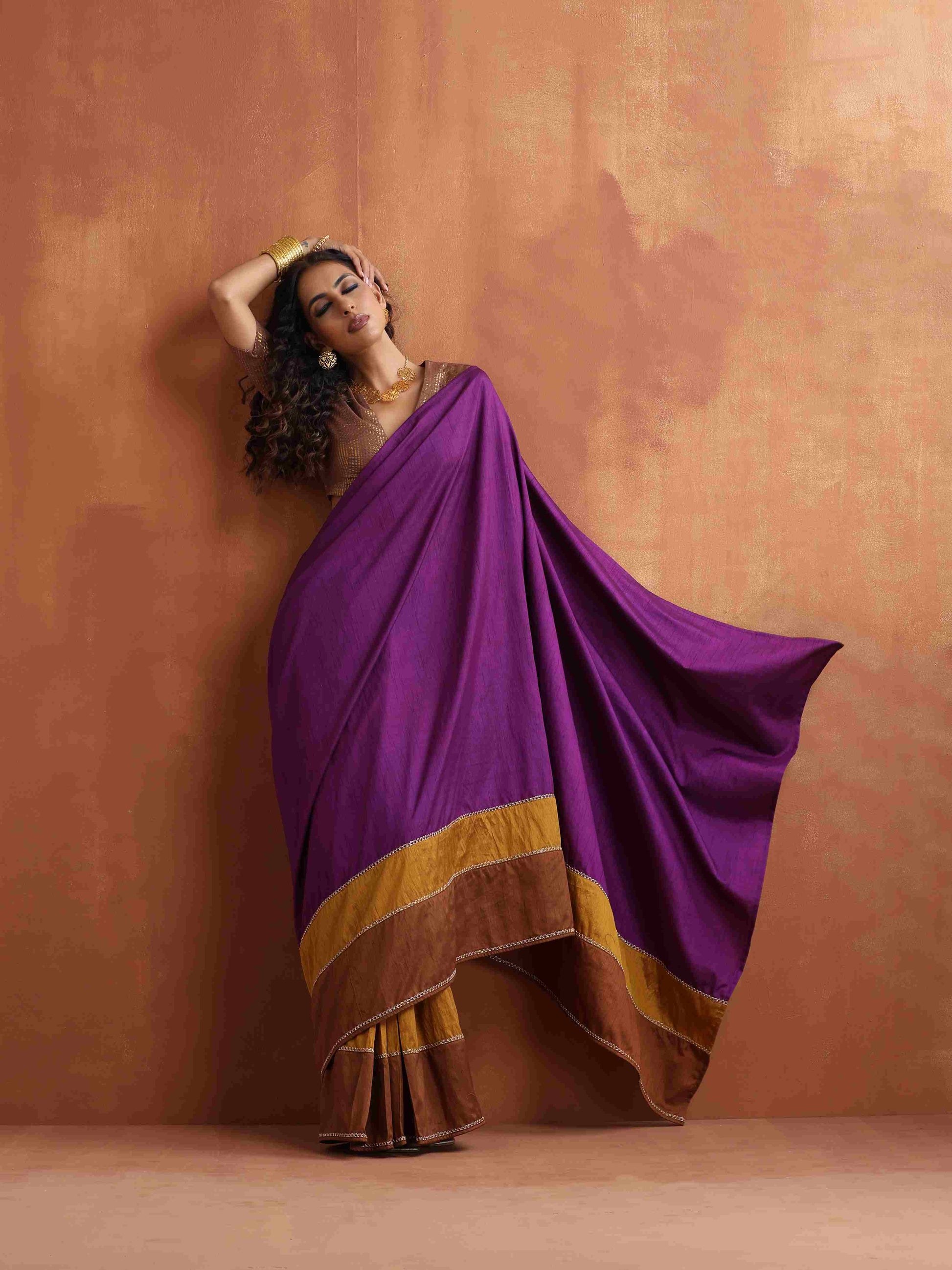trueBrowns Purple Silk Ready To Wear Saree | Swadesiicart