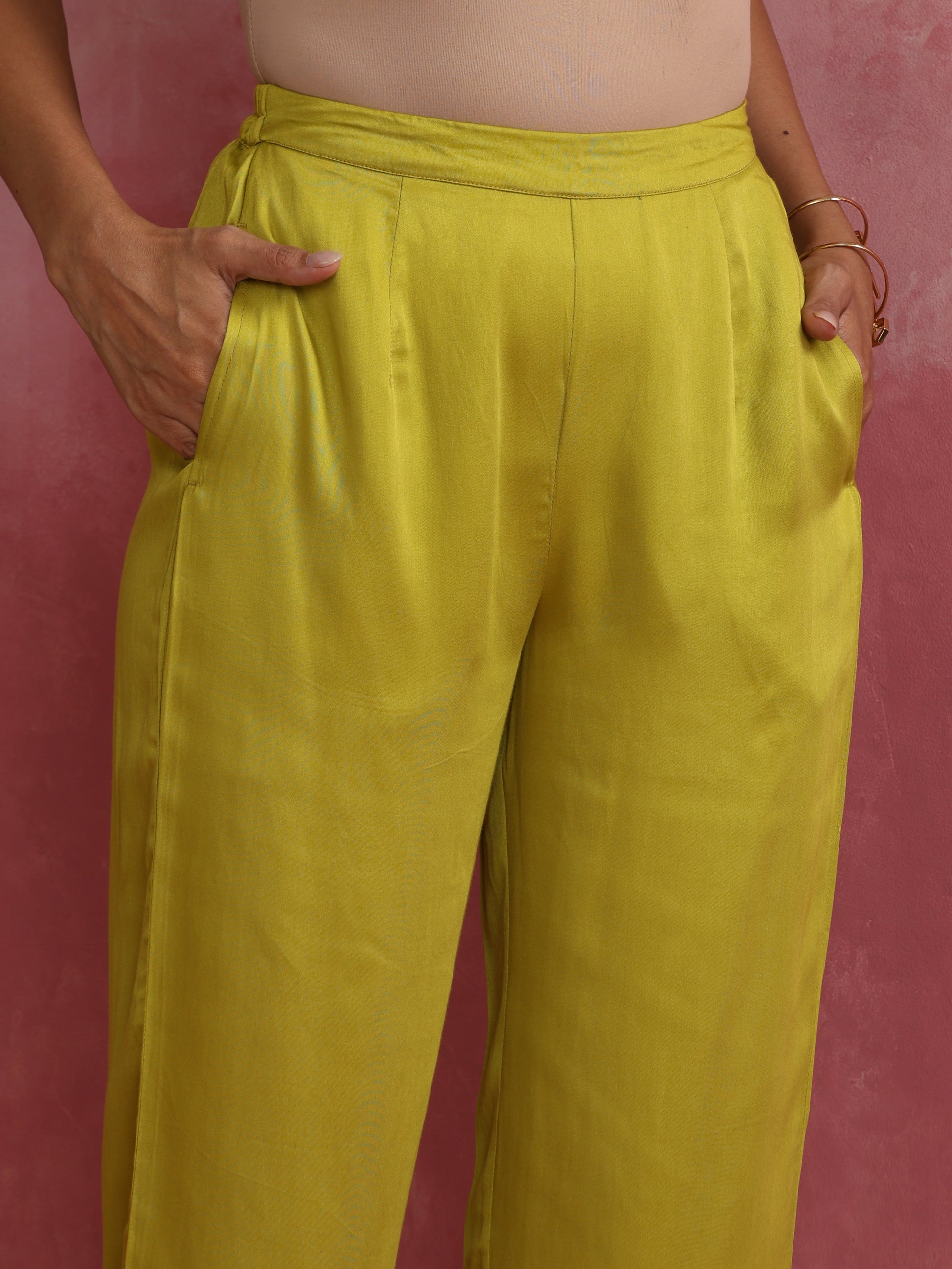 trueBrowns Lime Green Short Kurta Co-ord set - Swadesiicart