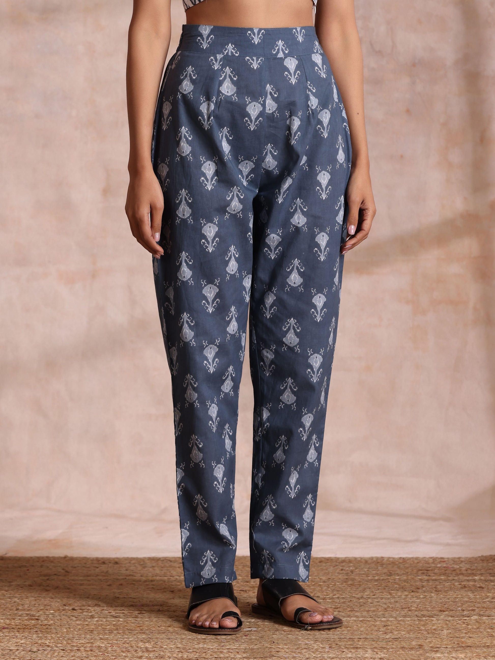 trueBrowns Grey On Grey Ikat Print Cotton Pant Suit Set | Swadesiicart