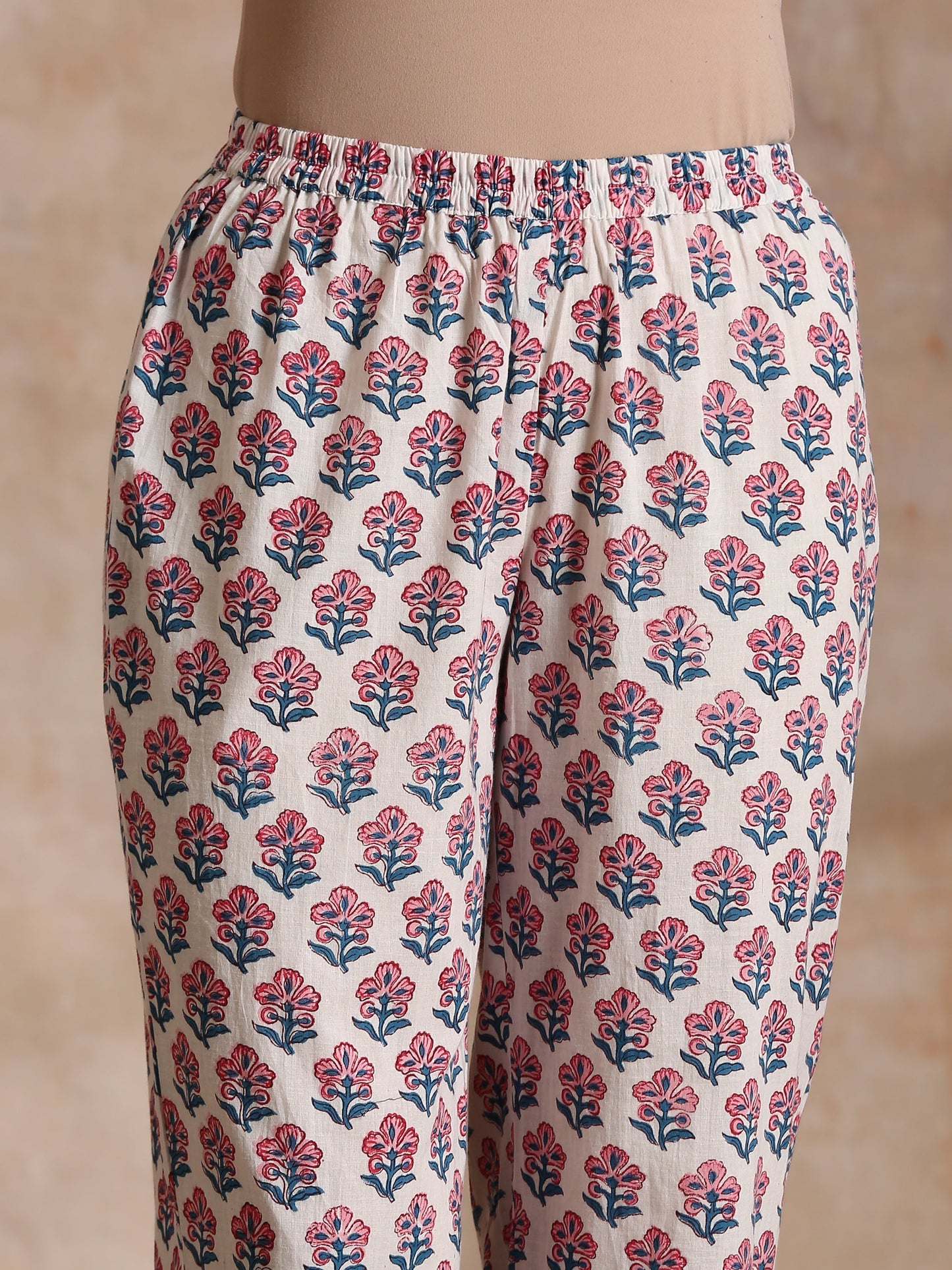 trueBrowns White With Pink Blue Floral Block Print Cotton Flared Slit Kurta Pant Set | Swadesiicart