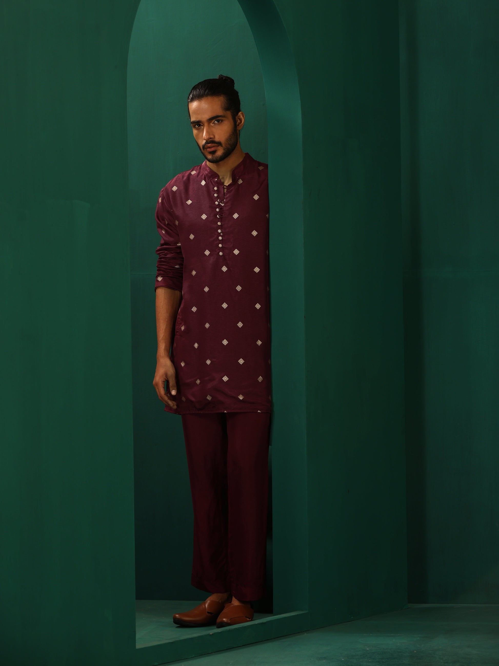 trueBrowns Men's Wine Diamond Viscose Silk Co-ord Set - Swadesiicart